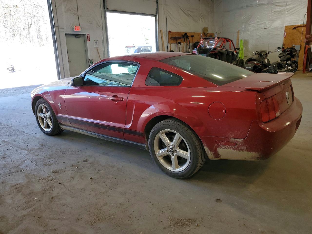 2008 Ford Mustang Red vin: 1ZVHT80N785132754