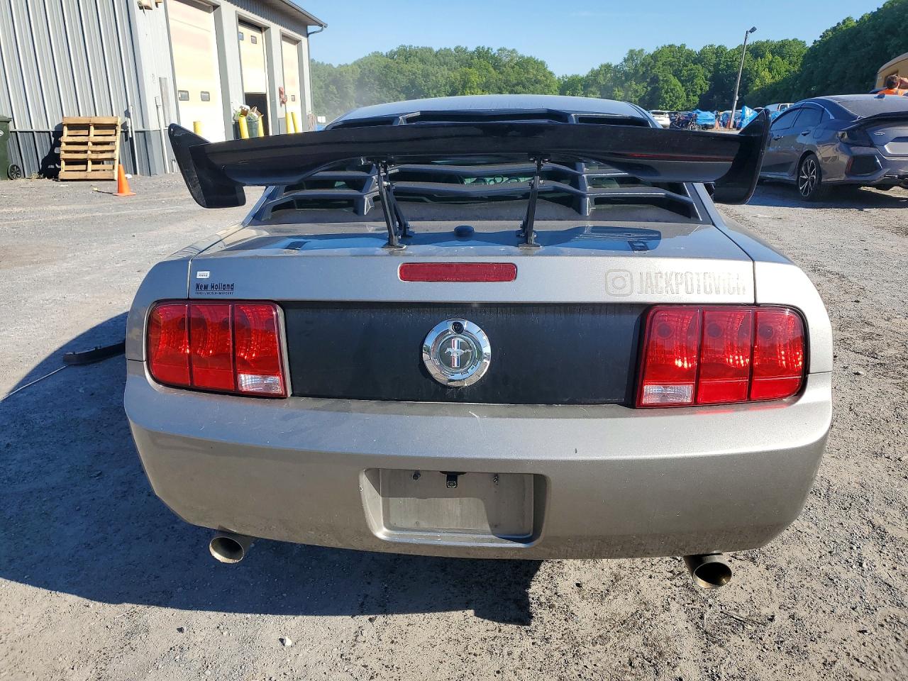 2008 Ford Mustang Silver vin: 1ZVHT80N785187639