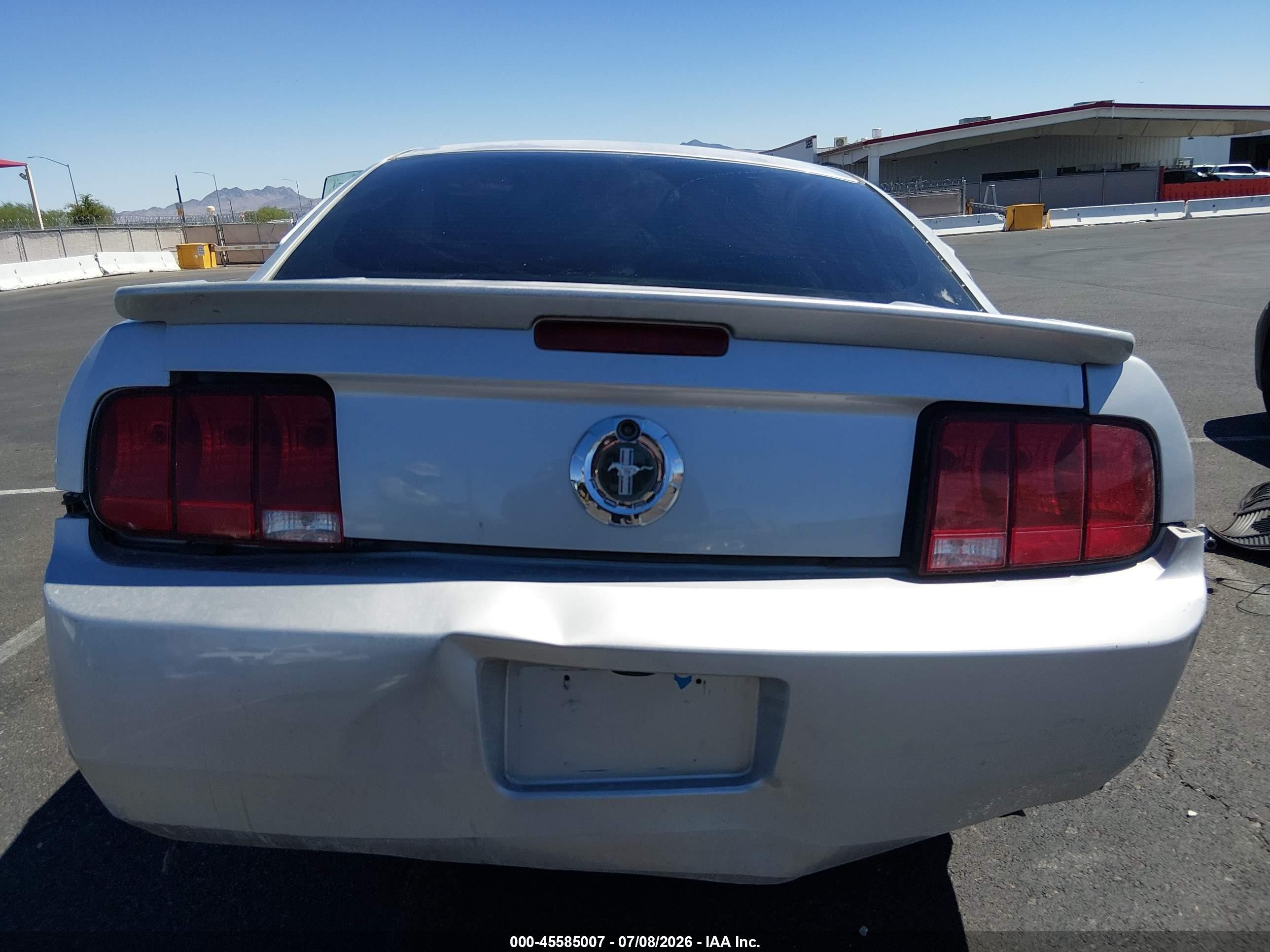 2008 Ford Mustang V6 Deluxe/v6 Premium Silver vin: 1ZVHT80N785196678