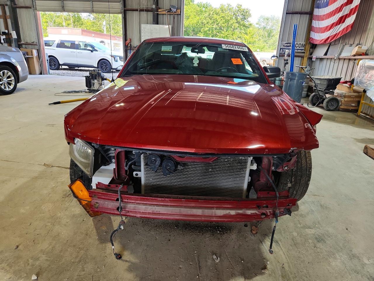 2009 Ford Mustang Red vin: 1ZVHT80N795102333