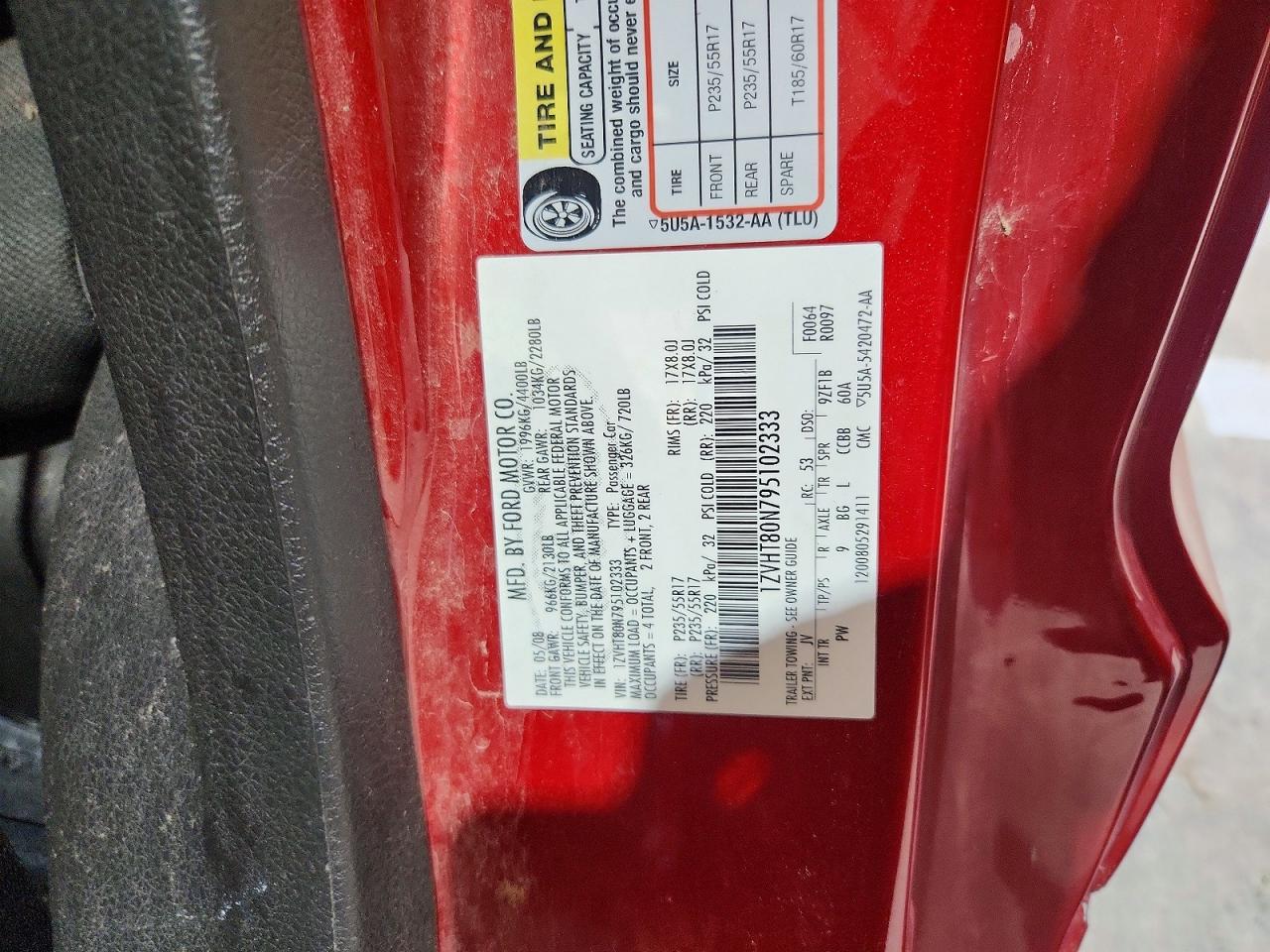 2009 Ford Mustang Red vin: 1ZVHT80N795102333