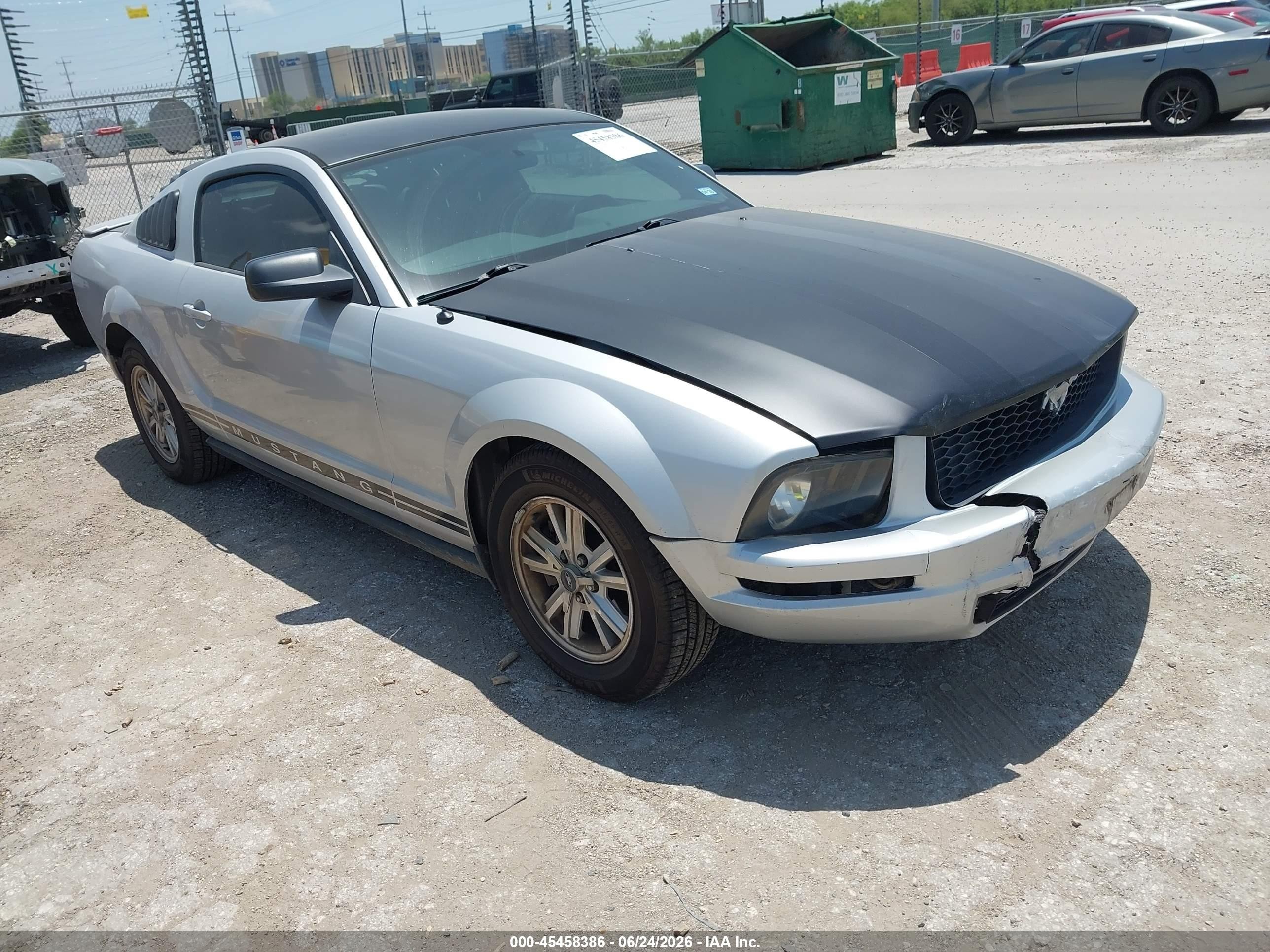 2008 Ford Mustang V6 Deluxe/v6 Premium Silver vin: 1ZVHT80N885115798