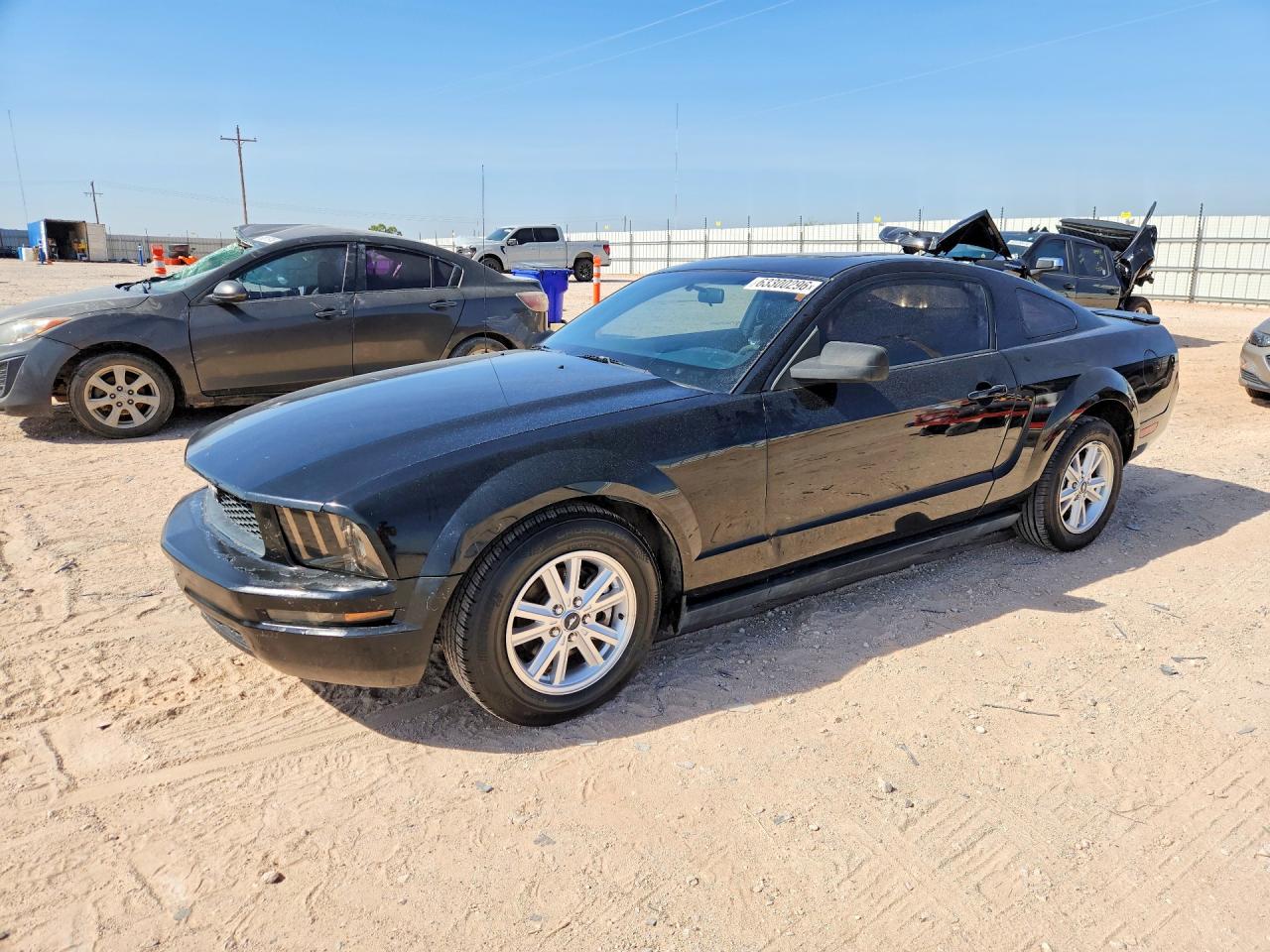 2008 Ford Mustang Black vin: 1ZVHT80N885132505