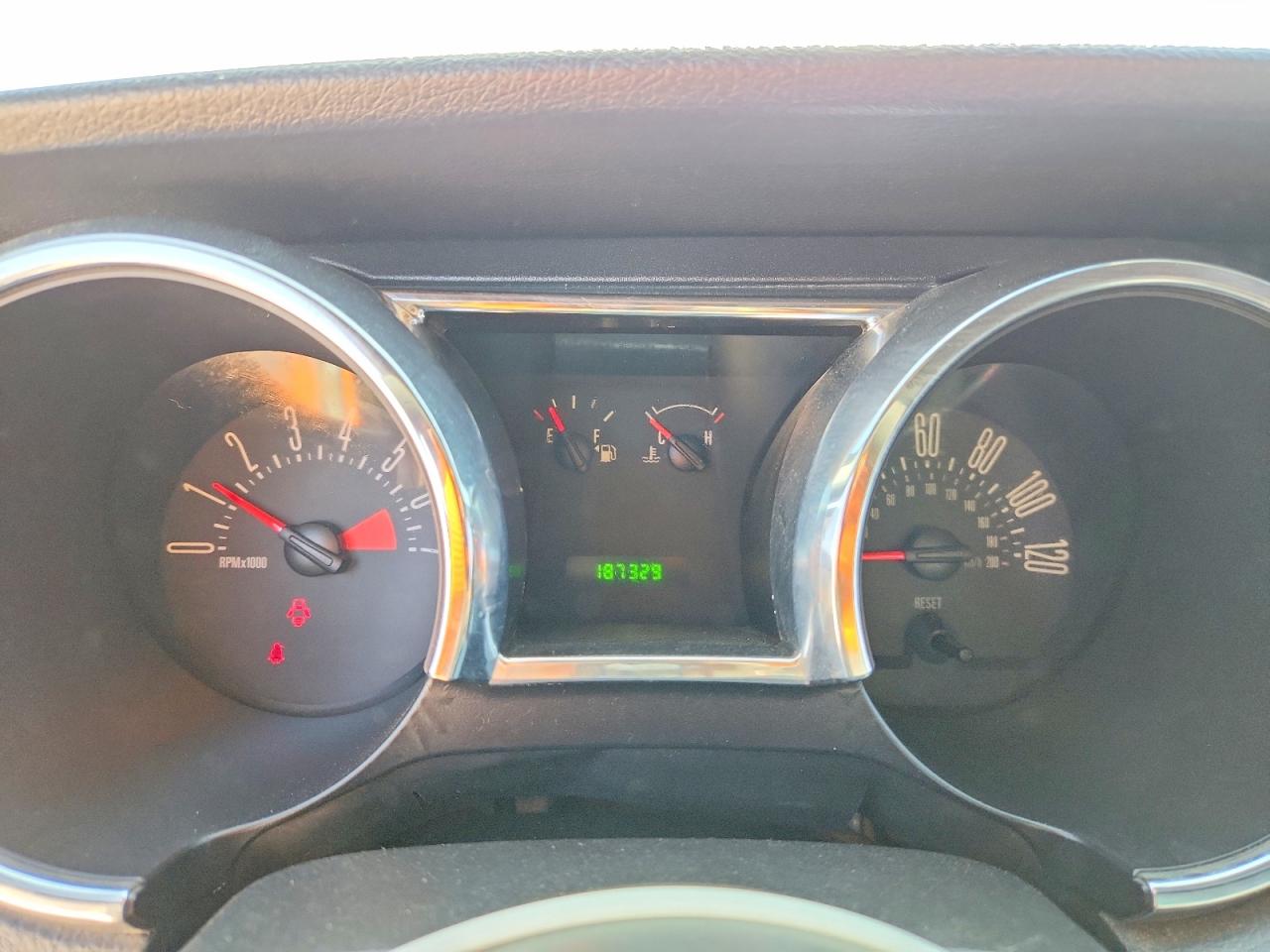 2008 Ford Mustang Black vin: 1ZVHT80N885132505