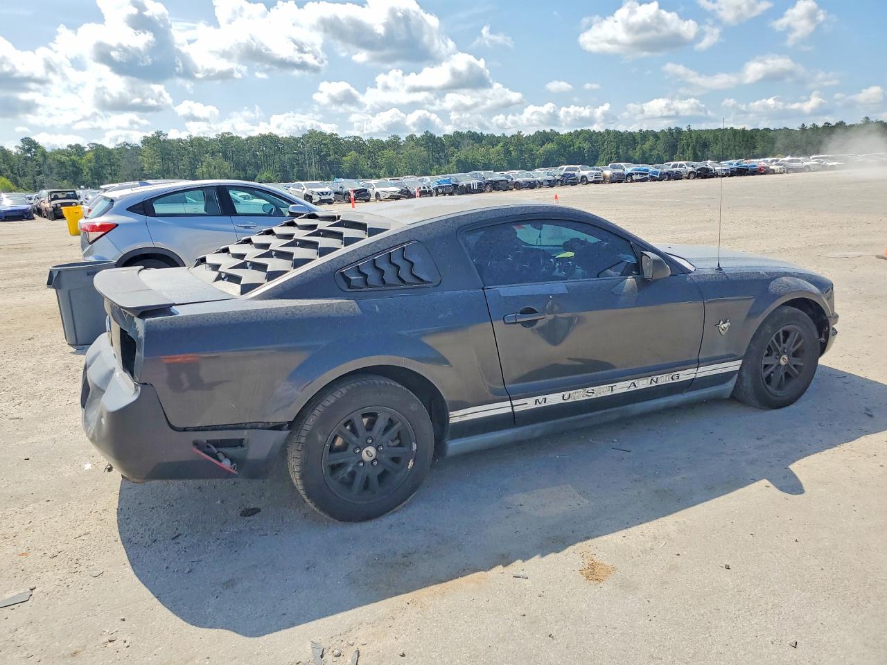2009 Ford Mustang Charcoal vin: 1ZVHT80N895103104