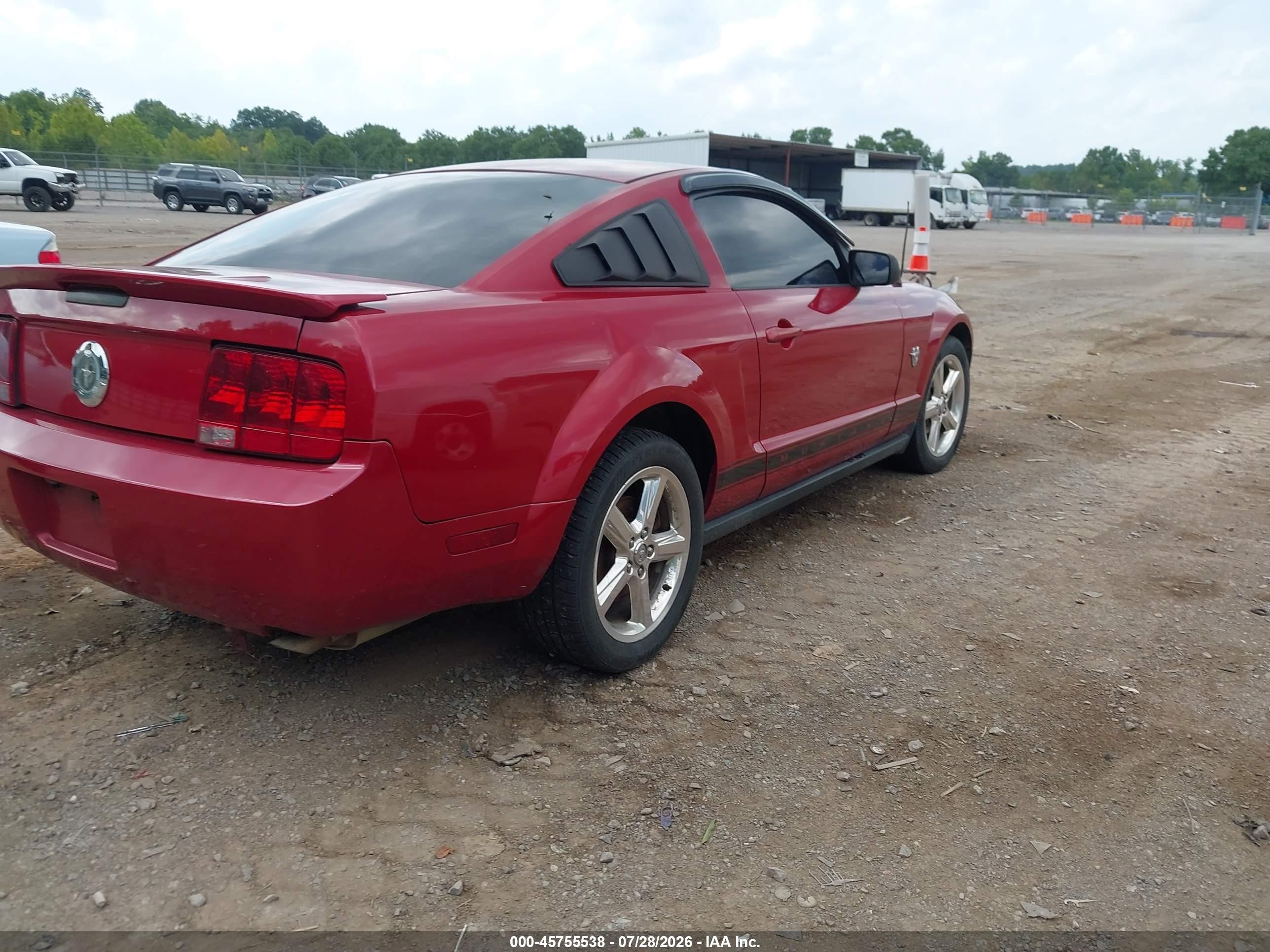 2009 Ford Mustang V6/v6 Premium Red vin: 1ZVHT80N895124289