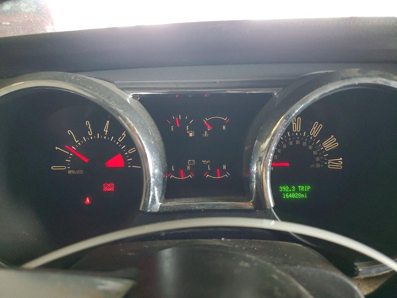 2006 Ford Mustang White vin: 1ZVHT80N965150119