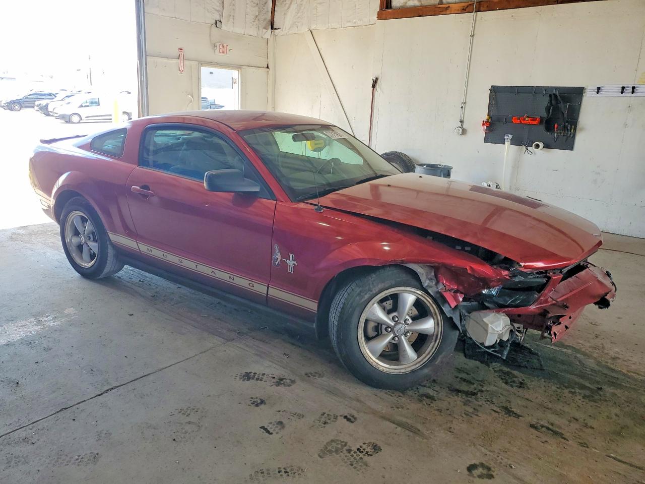 2007 Ford Mustang Red vin: 1ZVHT80N975362861