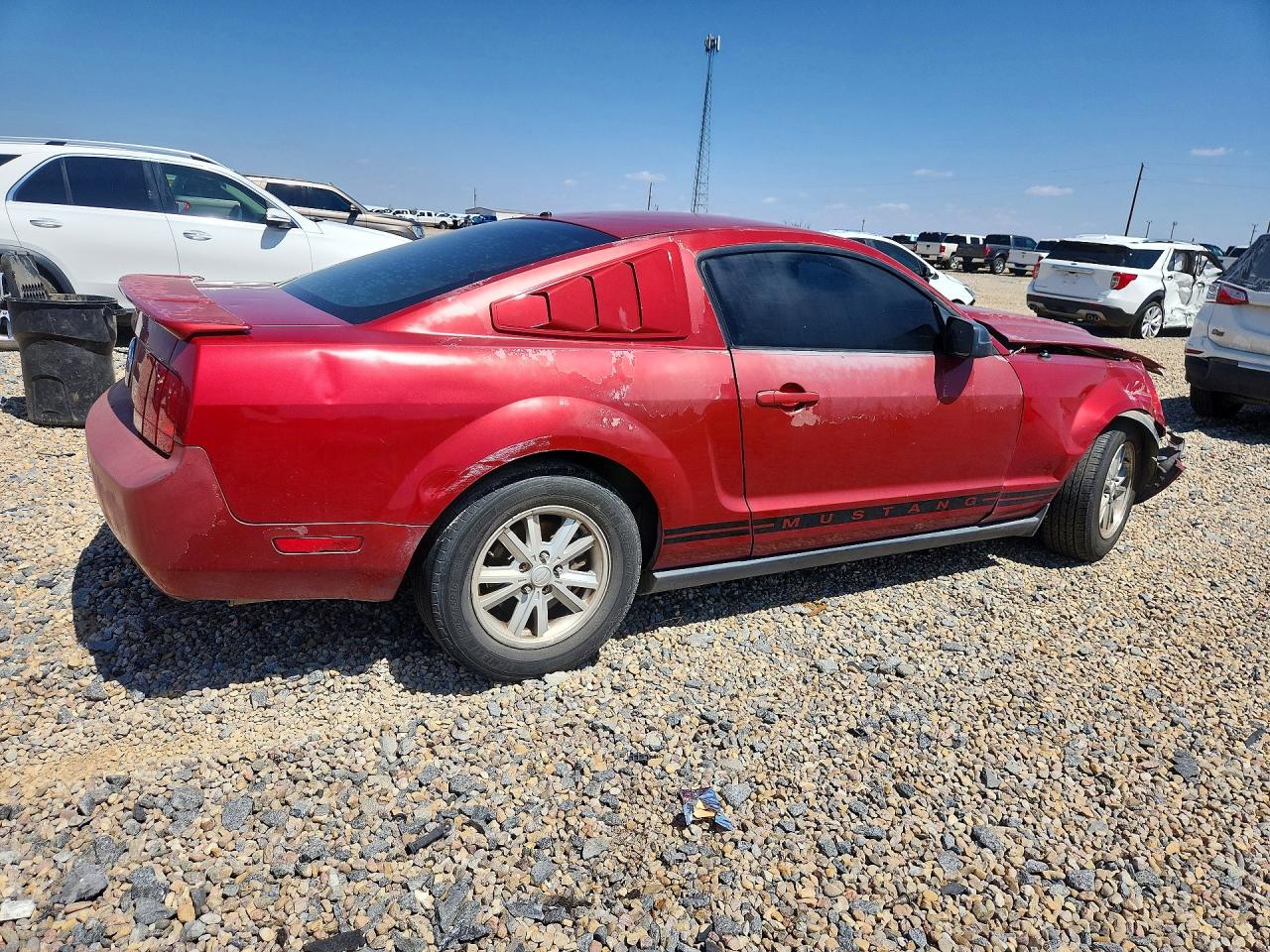 2008 Ford Mustang Красный vin: 1ZVHT80N985132979