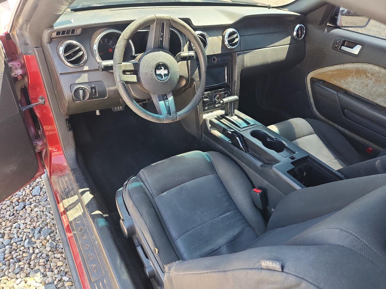 2008 Ford Mustang Красный vin: 1ZVHT80N985132979