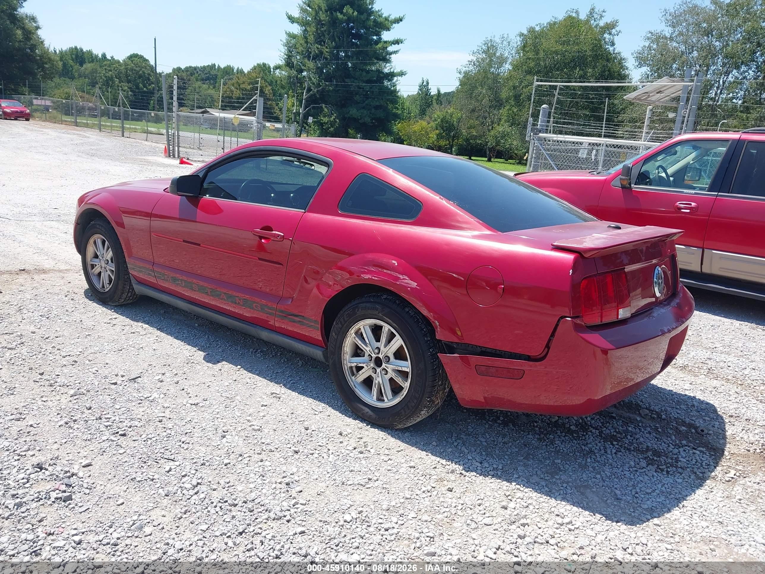 2008 Ford Mustang V6 Deluxe/v6 Premium Red vin: 1ZVHT80N985200746