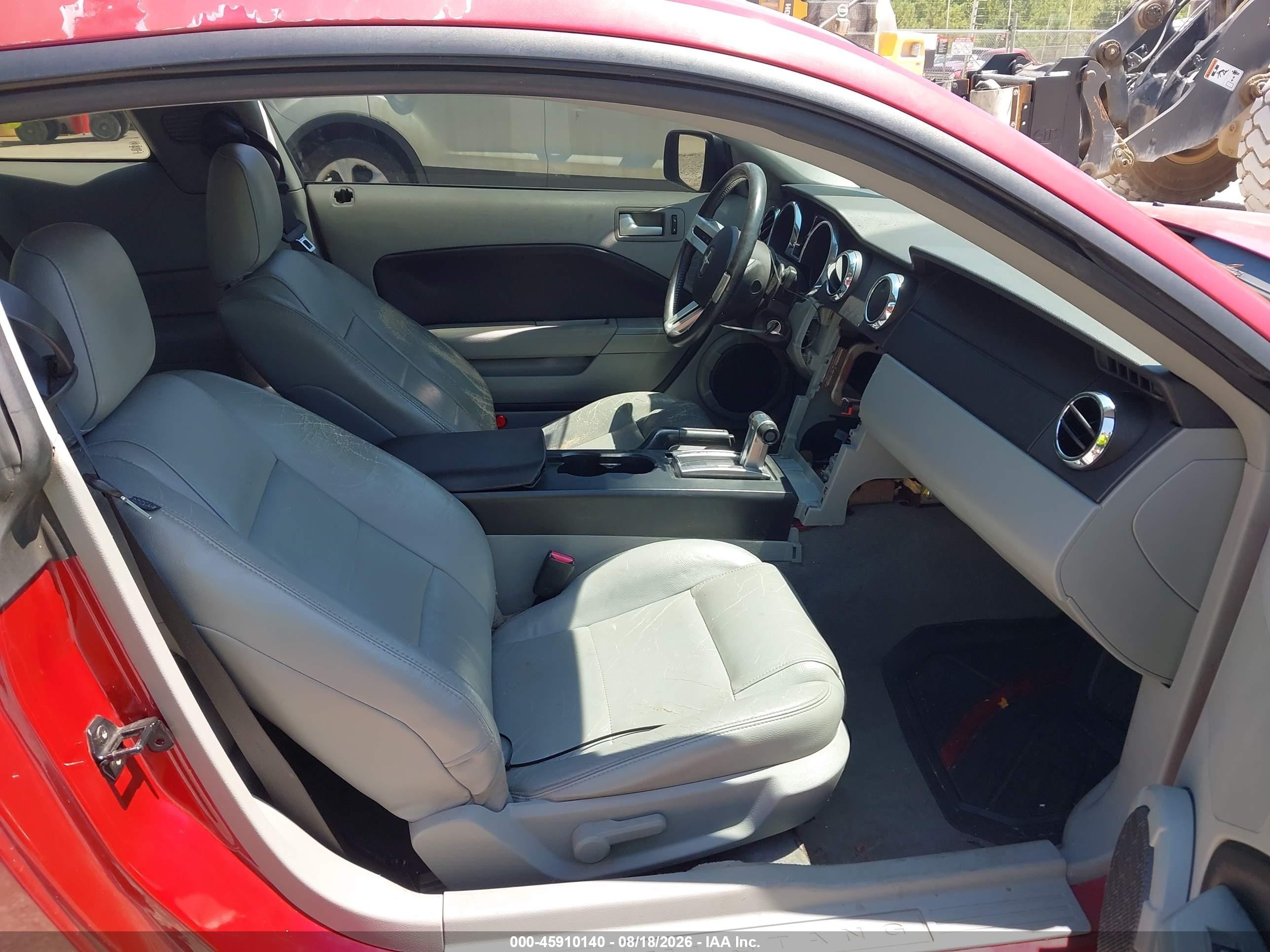2008 Ford Mustang V6 Deluxe/v6 Premium Red vin: 1ZVHT80N985200746