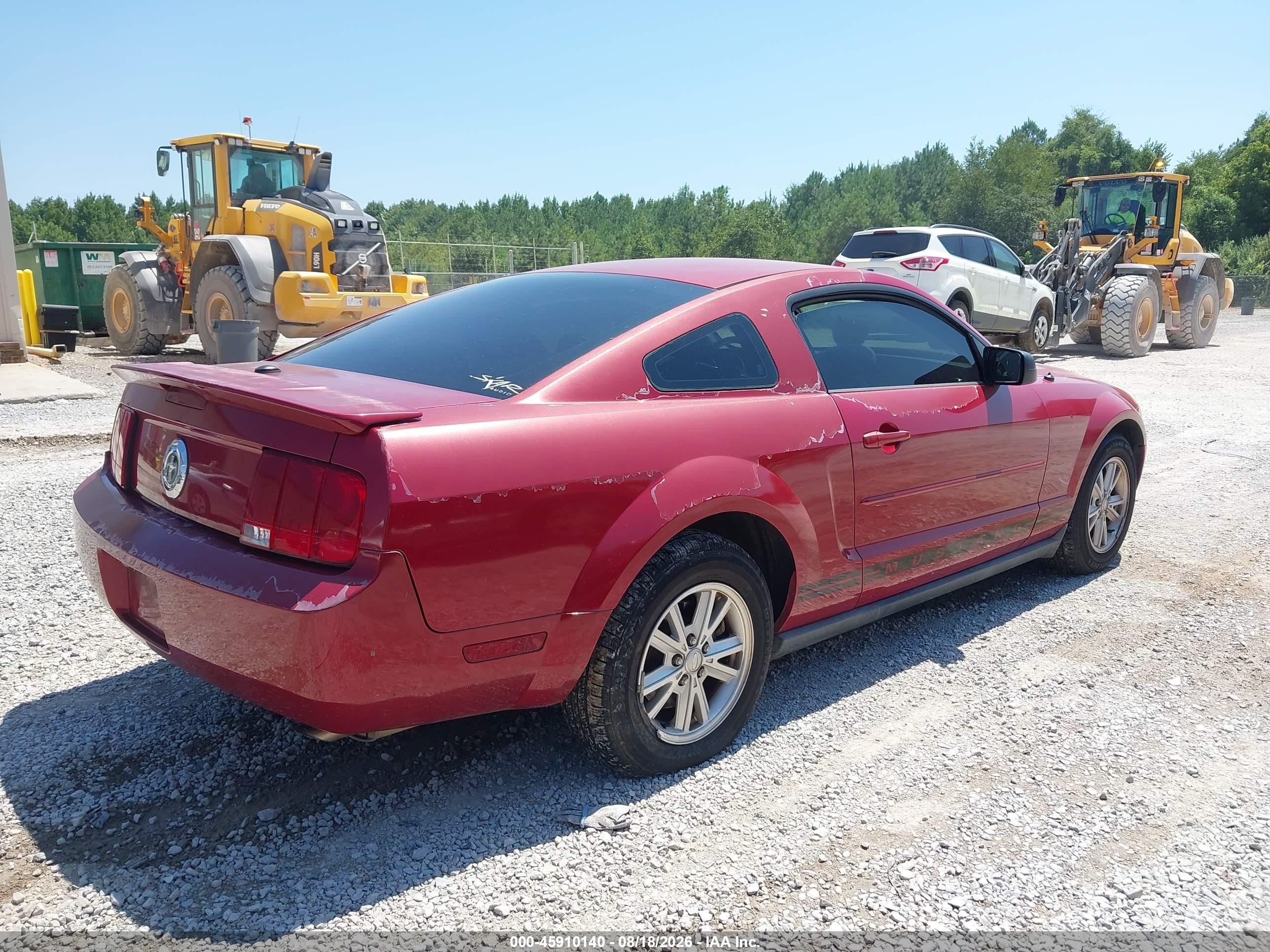 2008 Ford Mustang V6 Deluxe/v6 Premium Red vin: 1ZVHT80N985200746