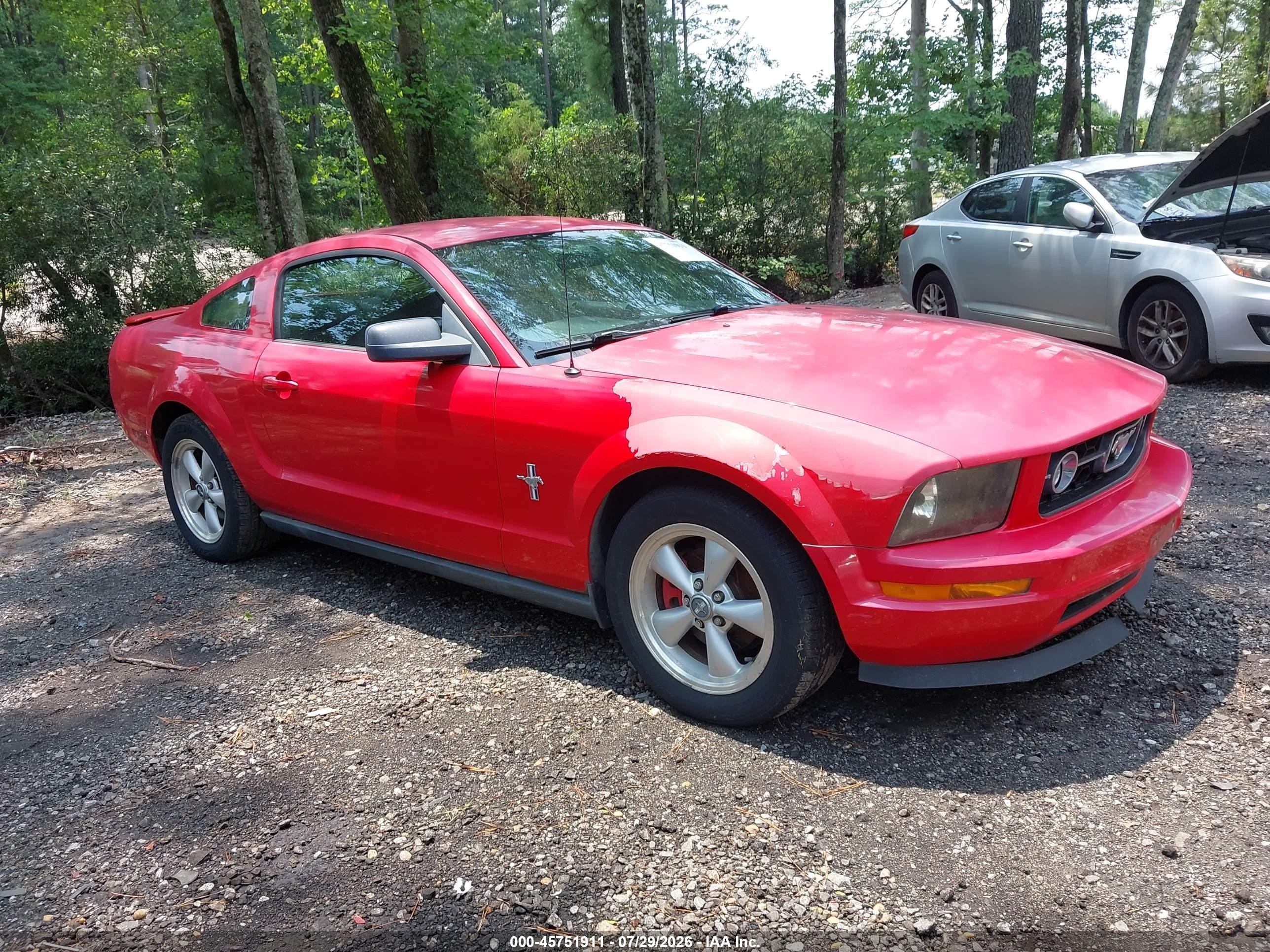 2007 Ford Mustang V6 Deluxe/v6 Premium Red vin: 1ZVHT80NX75259027