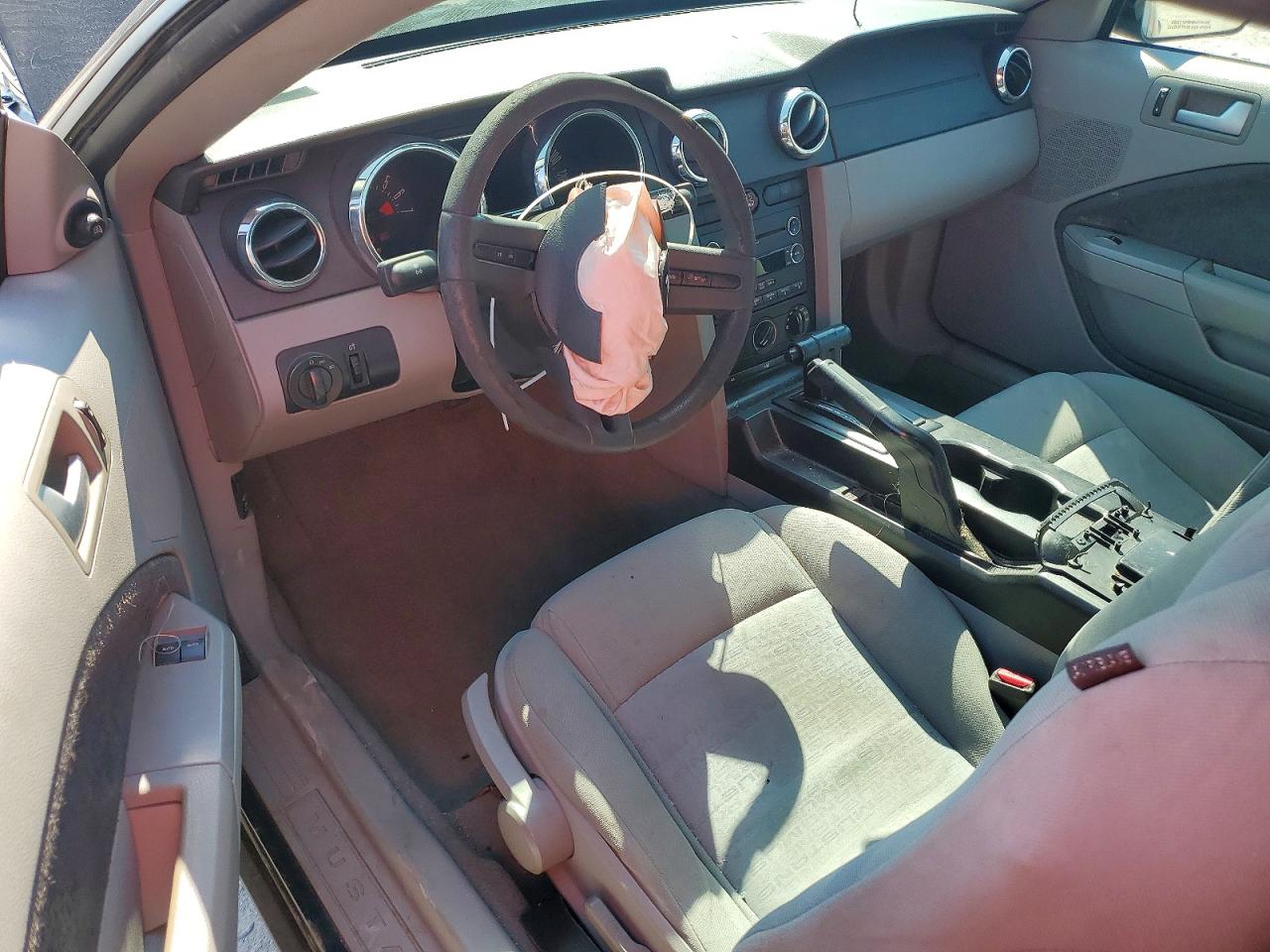 2008 Ford Mustang Black vin: 1ZVHT80NX85136149