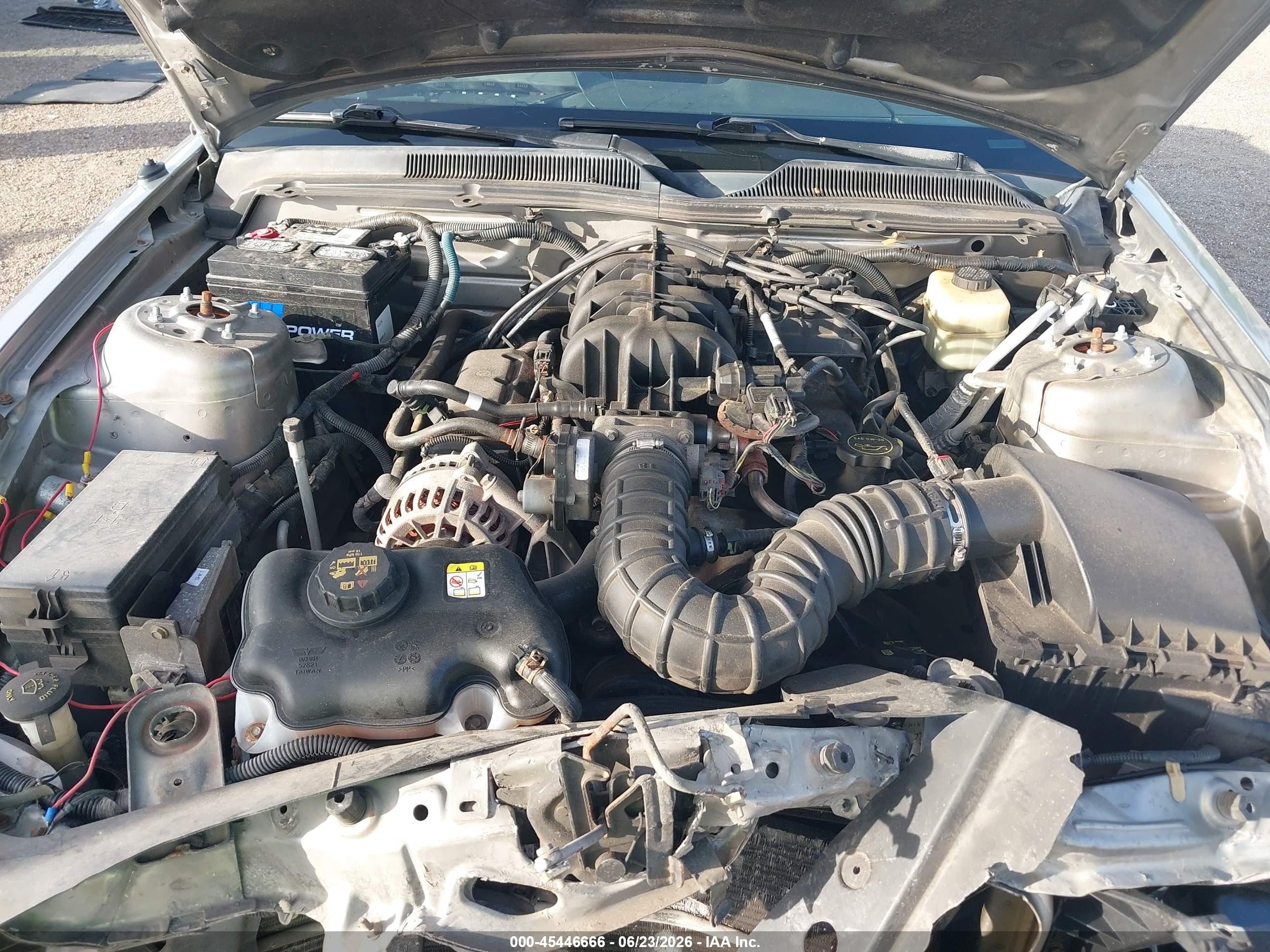 2008 Ford Mustang V6 Deluxe/v6 Premium Silver vin: 1ZVHT80NX85150861
