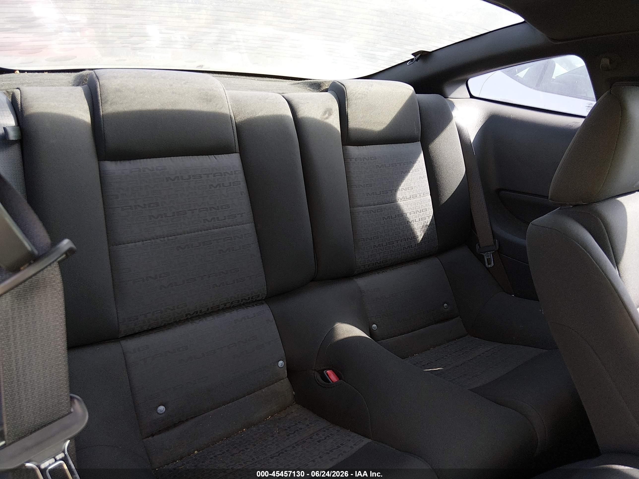 2008 Ford Mustang V6 Deluxe/v6 Premium Серый vin: 1ZVHT80NX85174979
