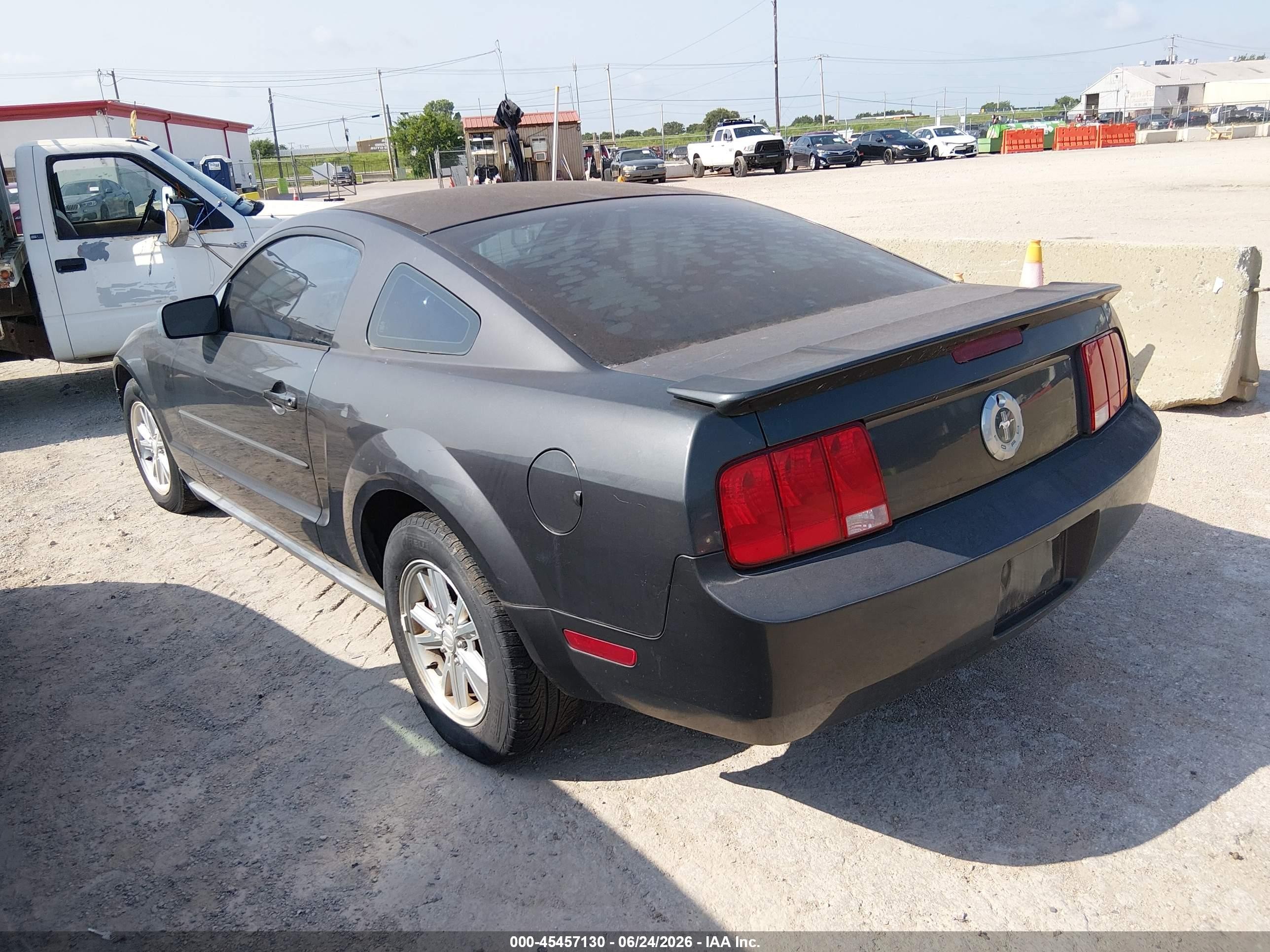 2008 Ford Mustang V6 Deluxe/v6 Premium Серый vin: 1ZVHT80NX85174979
