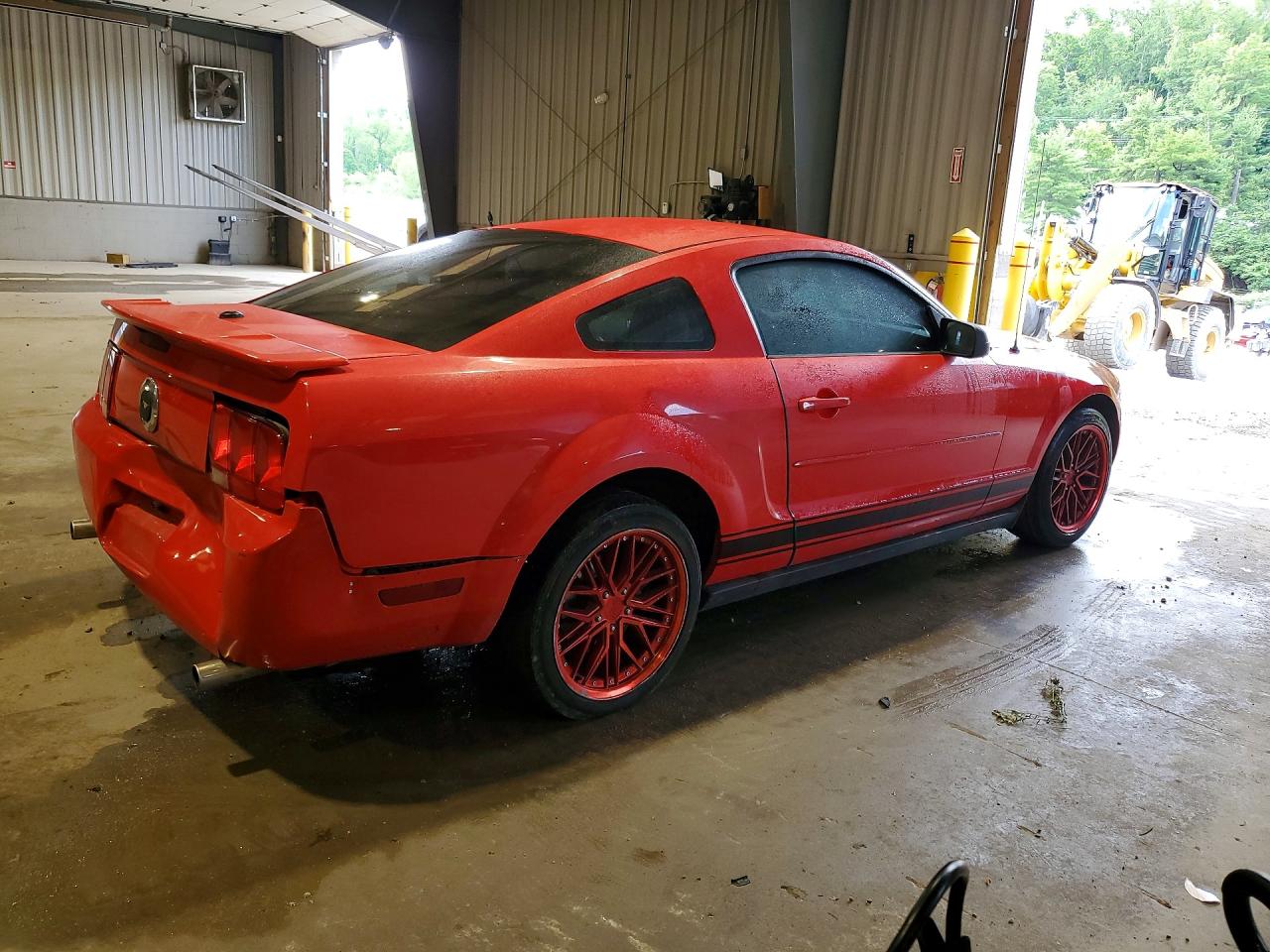 2008 Ford Mustang Red vin: 1ZVHT80NX85190275