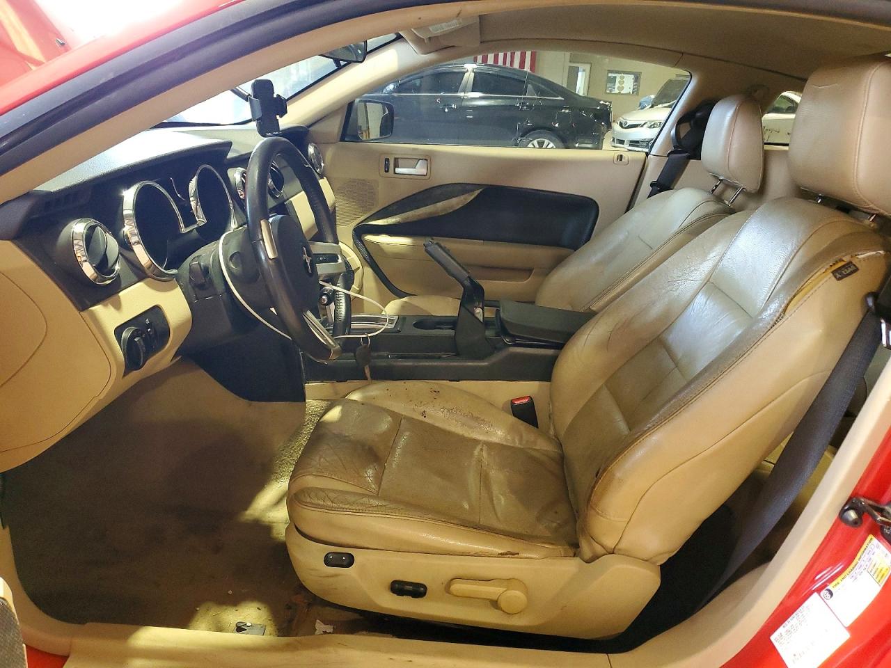 2008 Ford Mustang Red vin: 1ZVHT80NX85190275