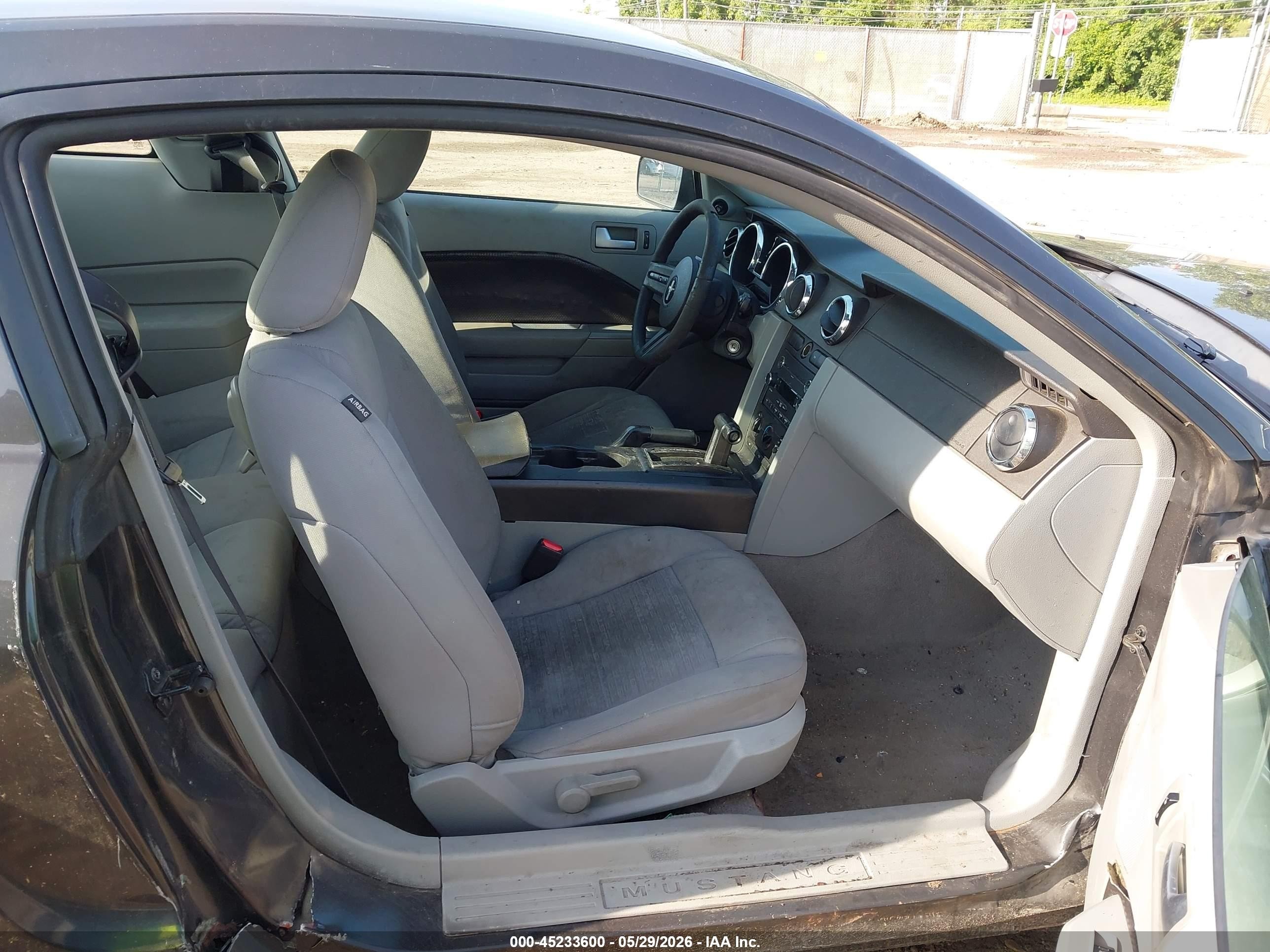 2009 Ford Mustang V6/v6 Premium Gray vin: 1ZVHT80NX95106442