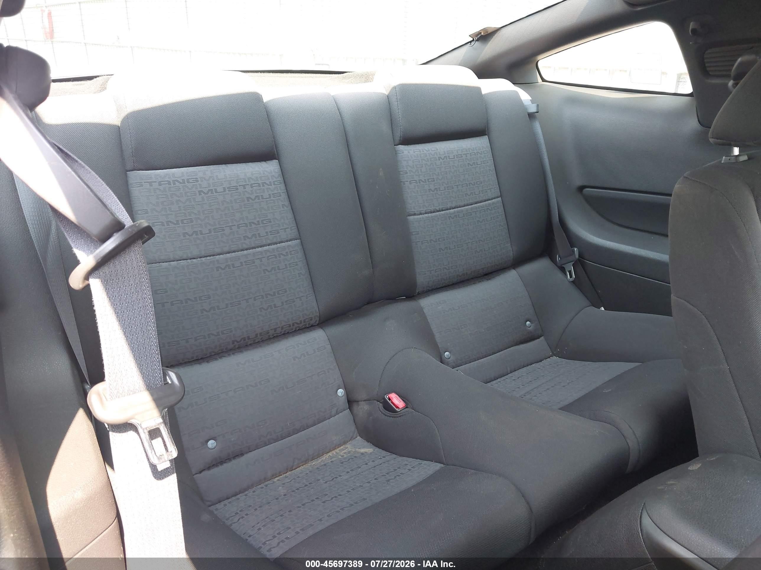 2009 Ford Mustang V6/v6 Premium Silver vin: 1ZVHT80NX95133432