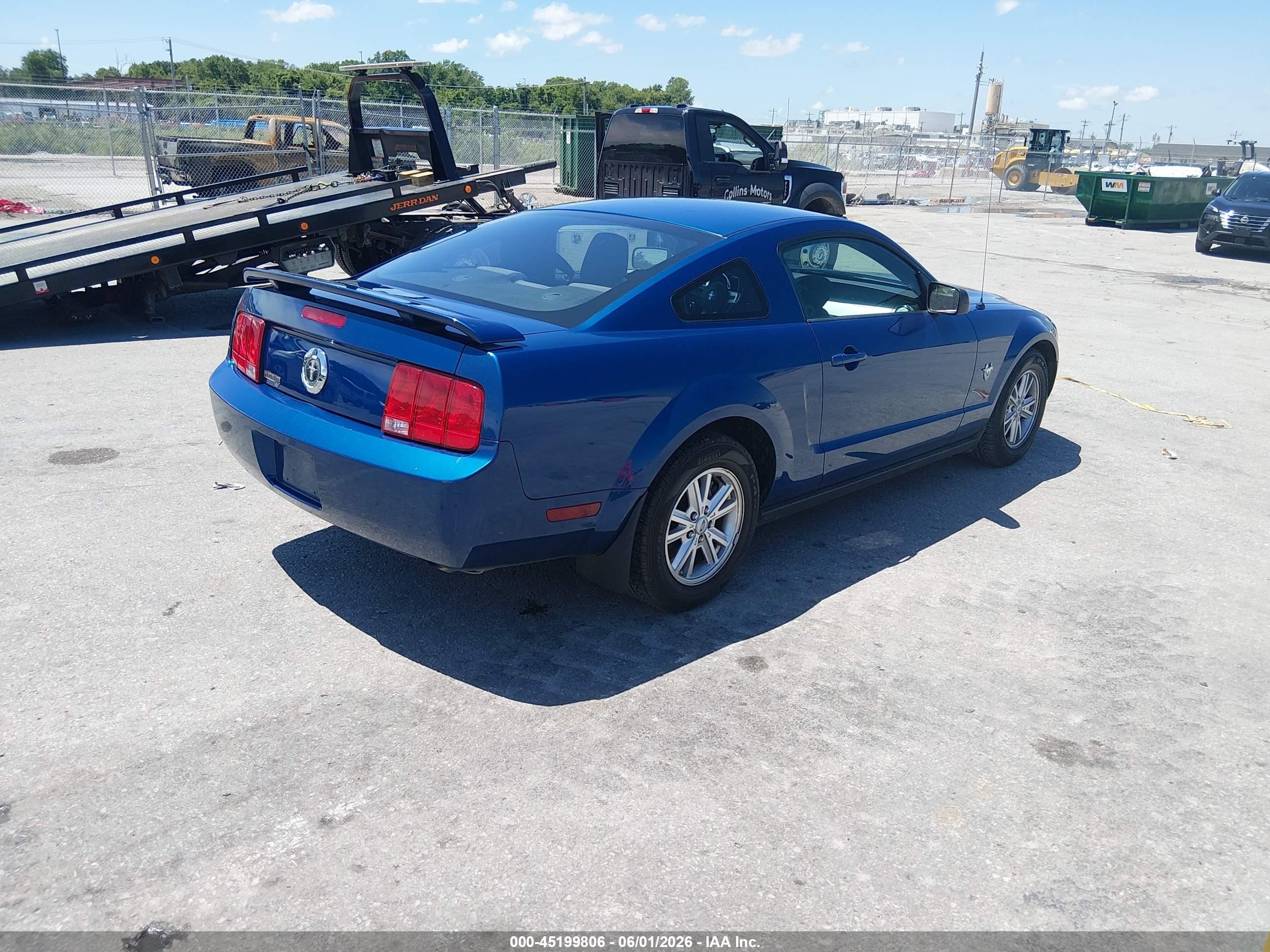 2009 Ford Mustang V6/v6 Premium Синий vin: 1ZVHT80NX95141904