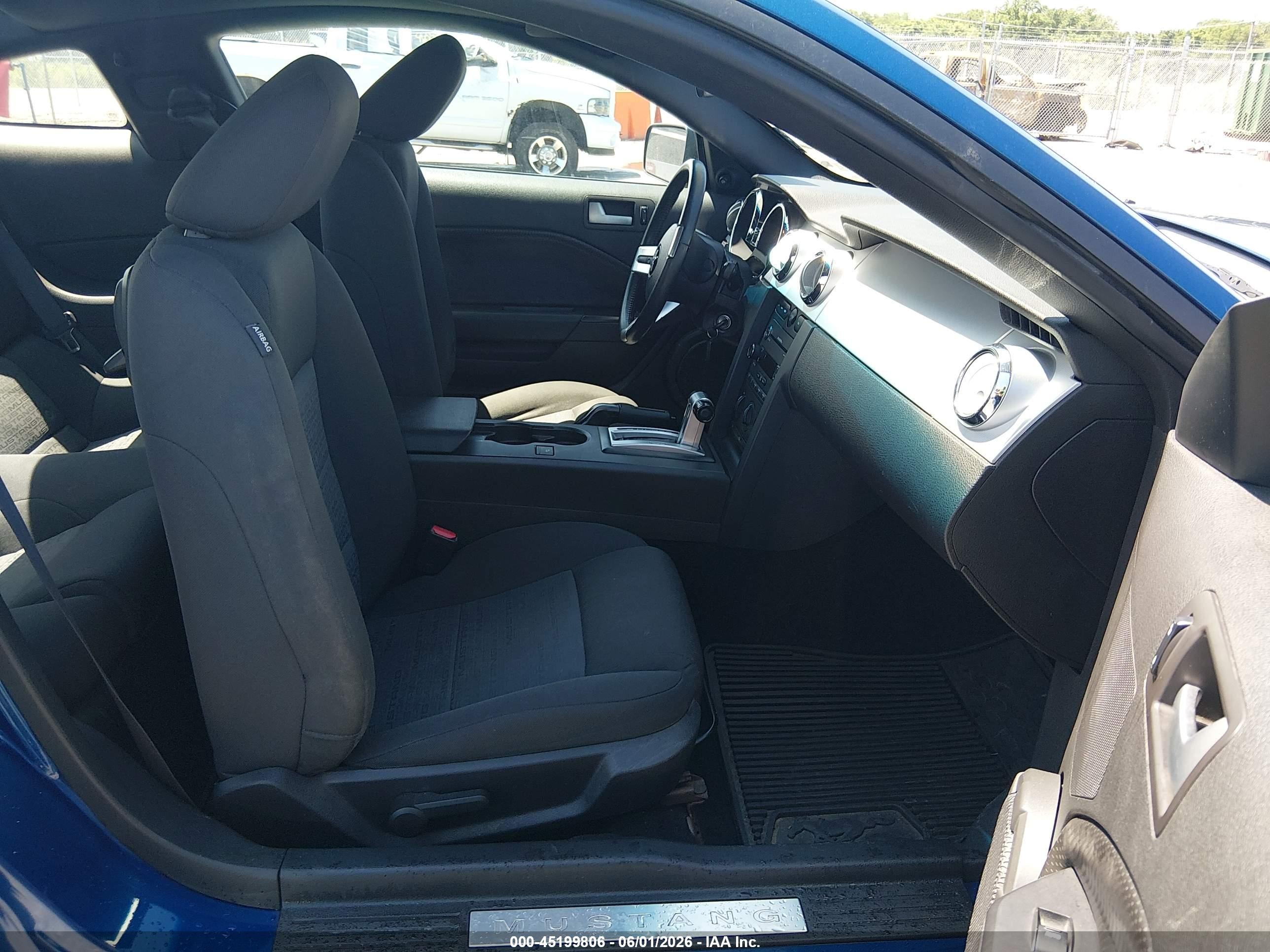 2009 Ford Mustang V6/v6 Premium Синий vin: 1ZVHT80NX95141904