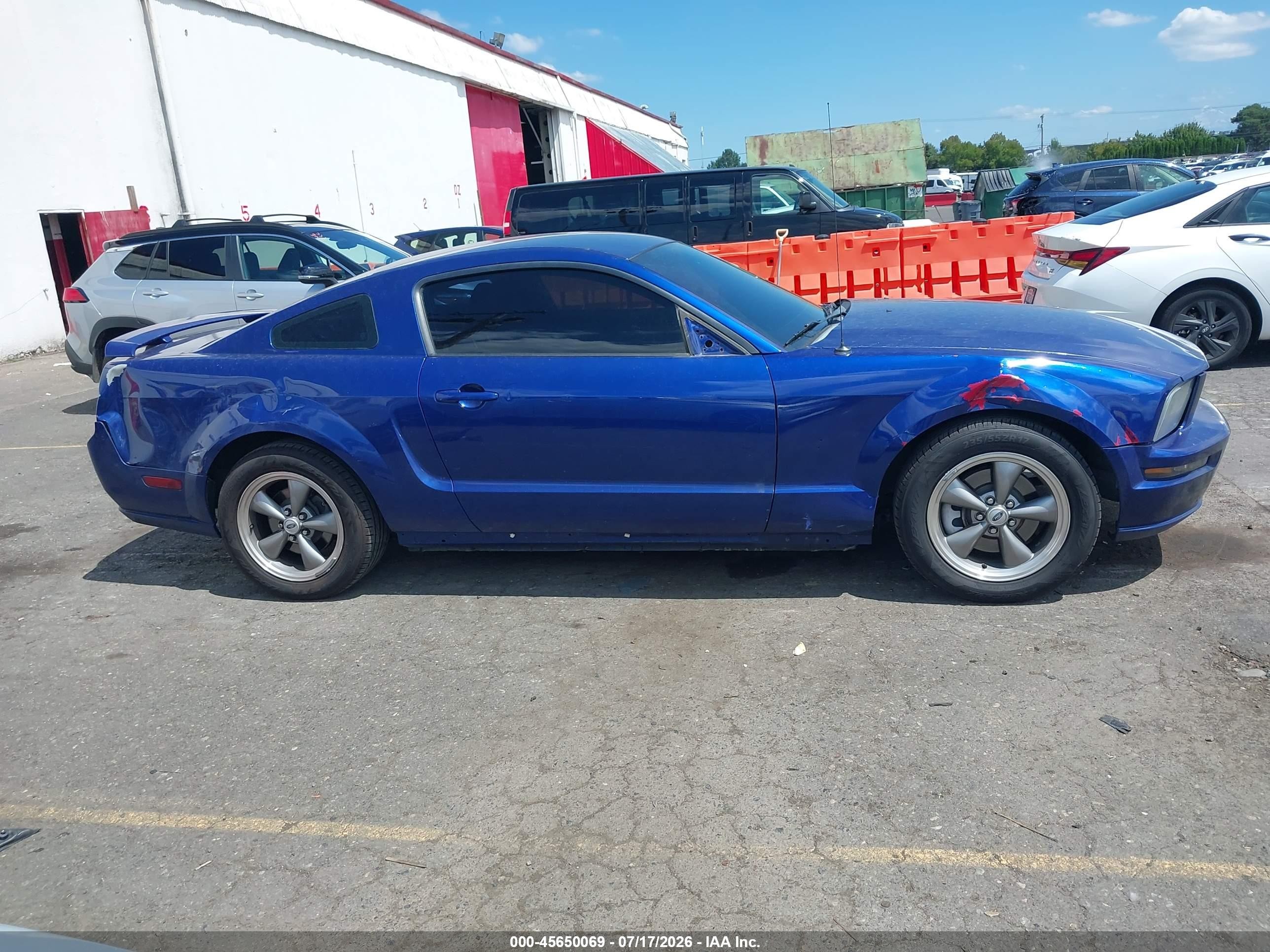 2005 Ford Mustang Gt Deluxe/gt Premium Brown vin: 1ZVHT82H055245769