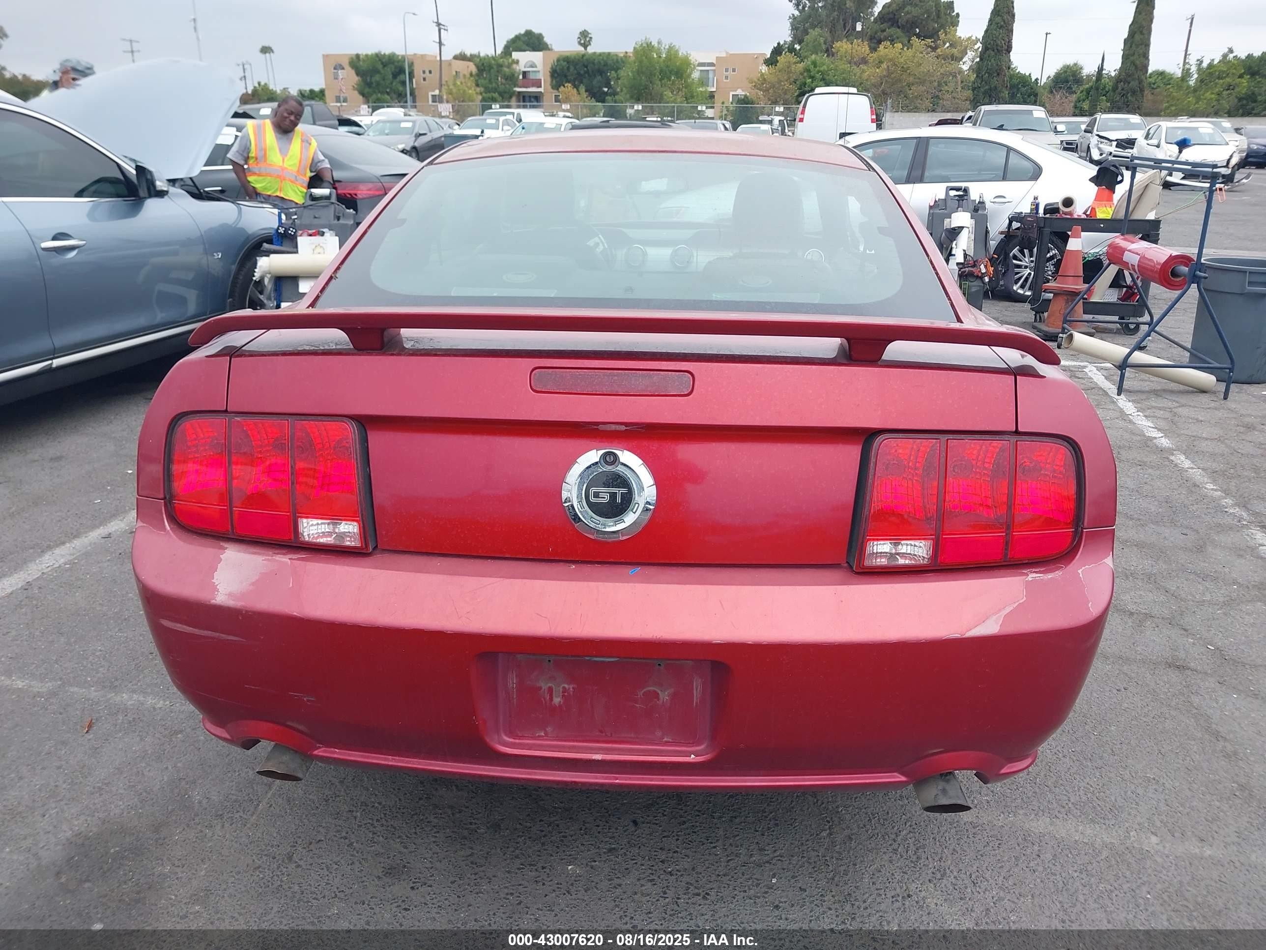 2006 Ford Mustang Gt Красный vin: 1ZVHT82H065161288