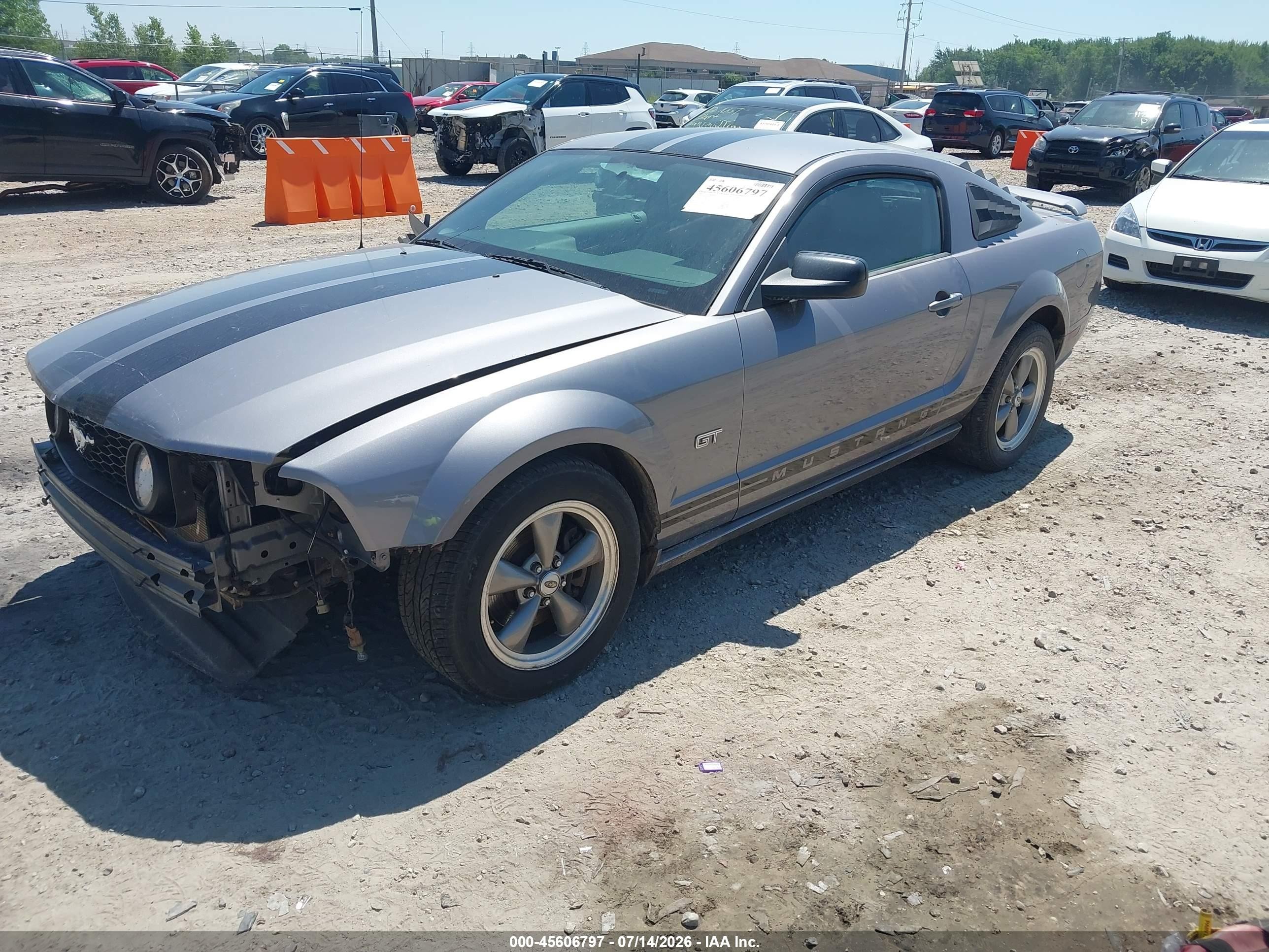 2006 Ford Mustang Gt Серый vin: 1ZVHT82H065222476