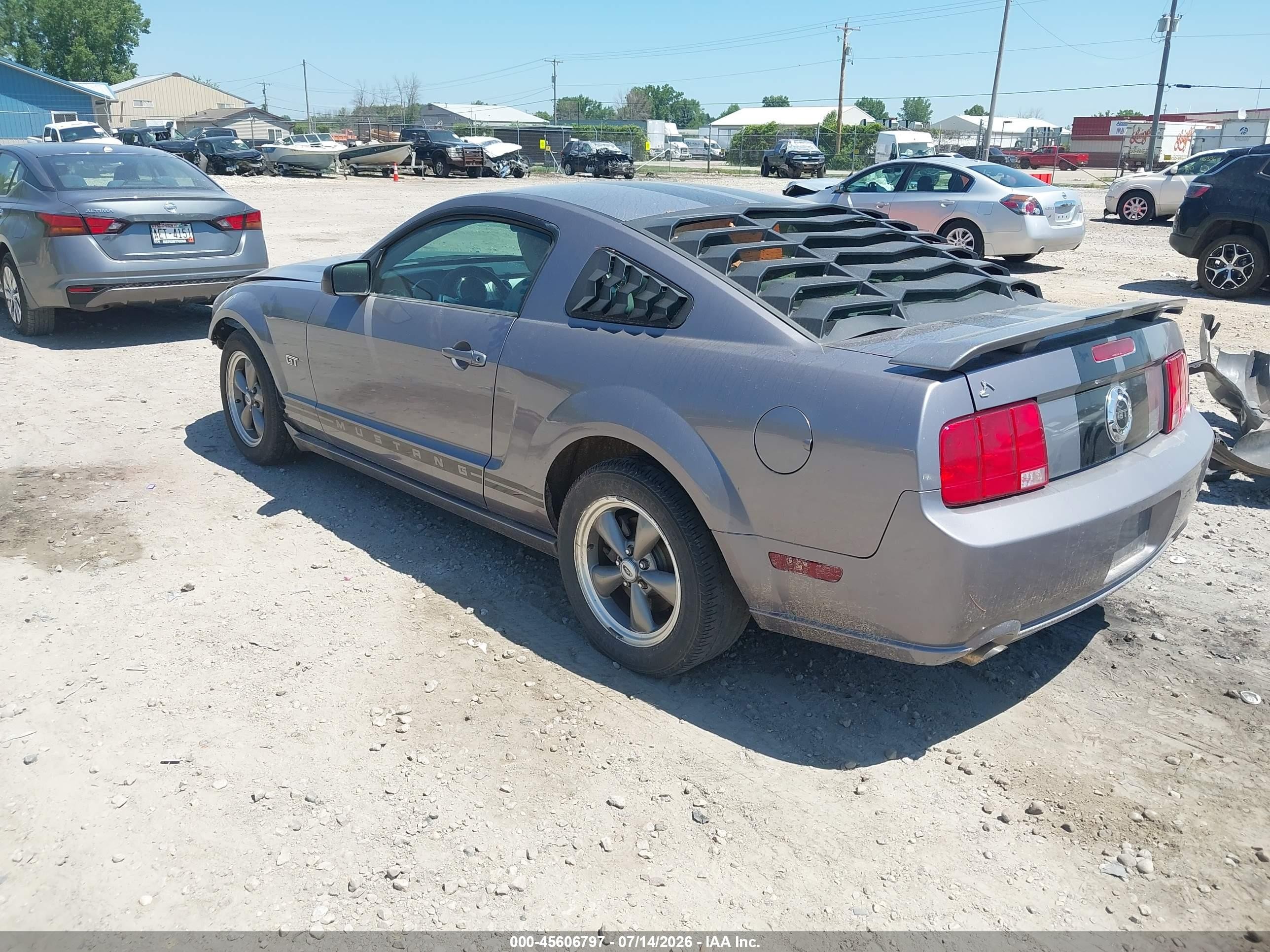 2006 Ford Mustang Gt Серый vin: 1ZVHT82H065222476