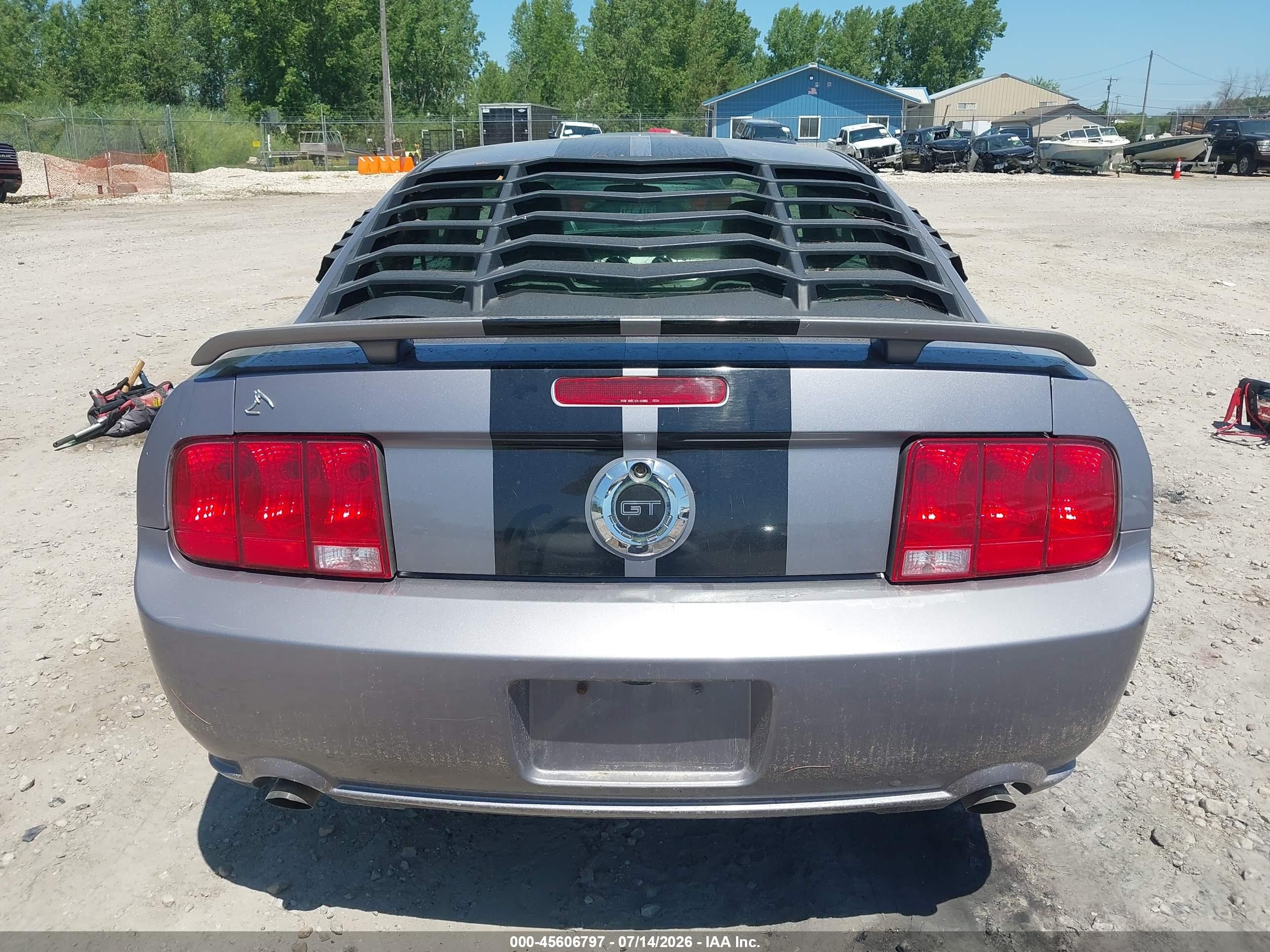 2006 Ford Mustang Gt Серый vin: 1ZVHT82H065222476