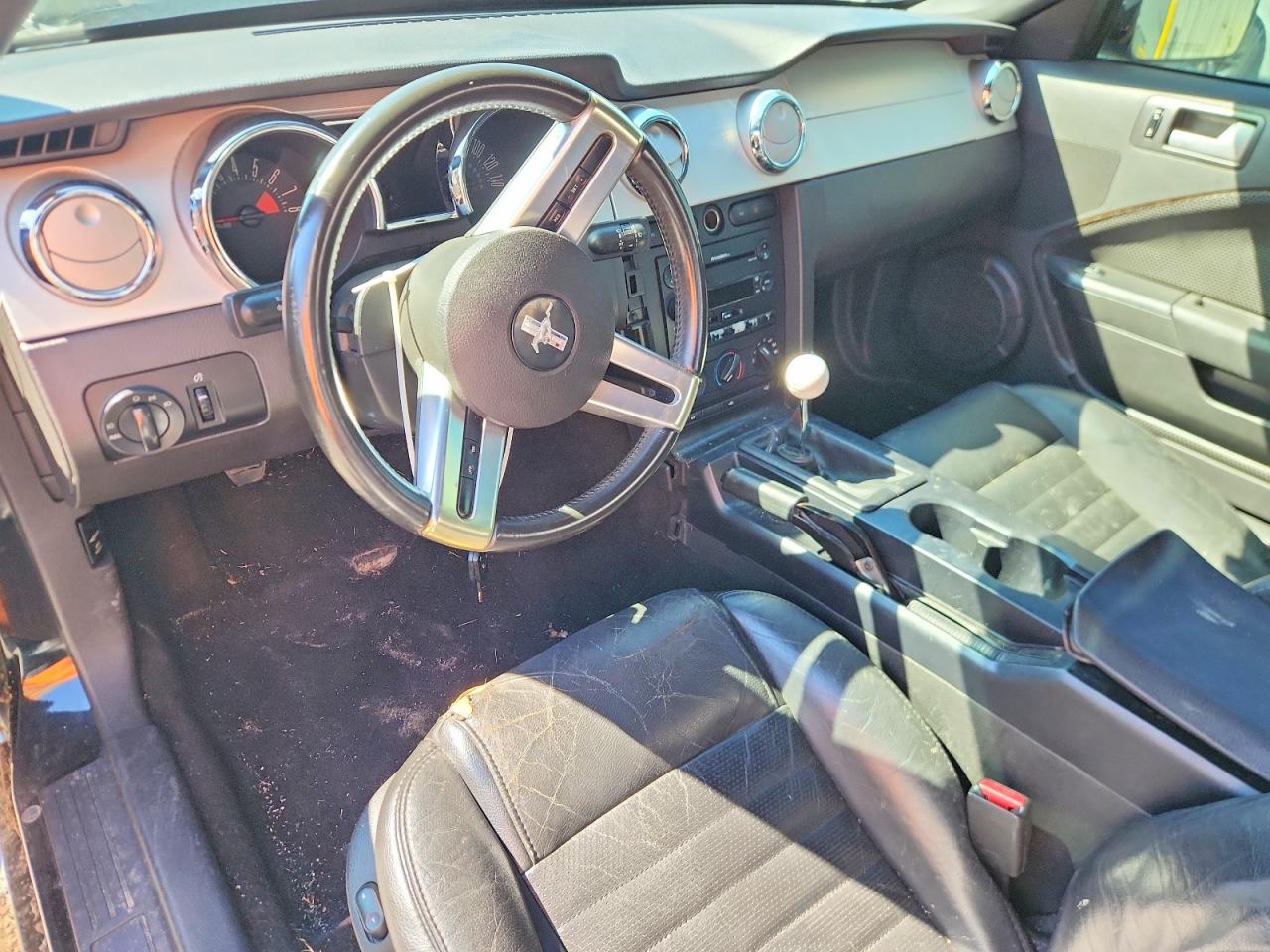 2006 Ford Mustang Gt Черный vin: 1ZVHT82H065261732