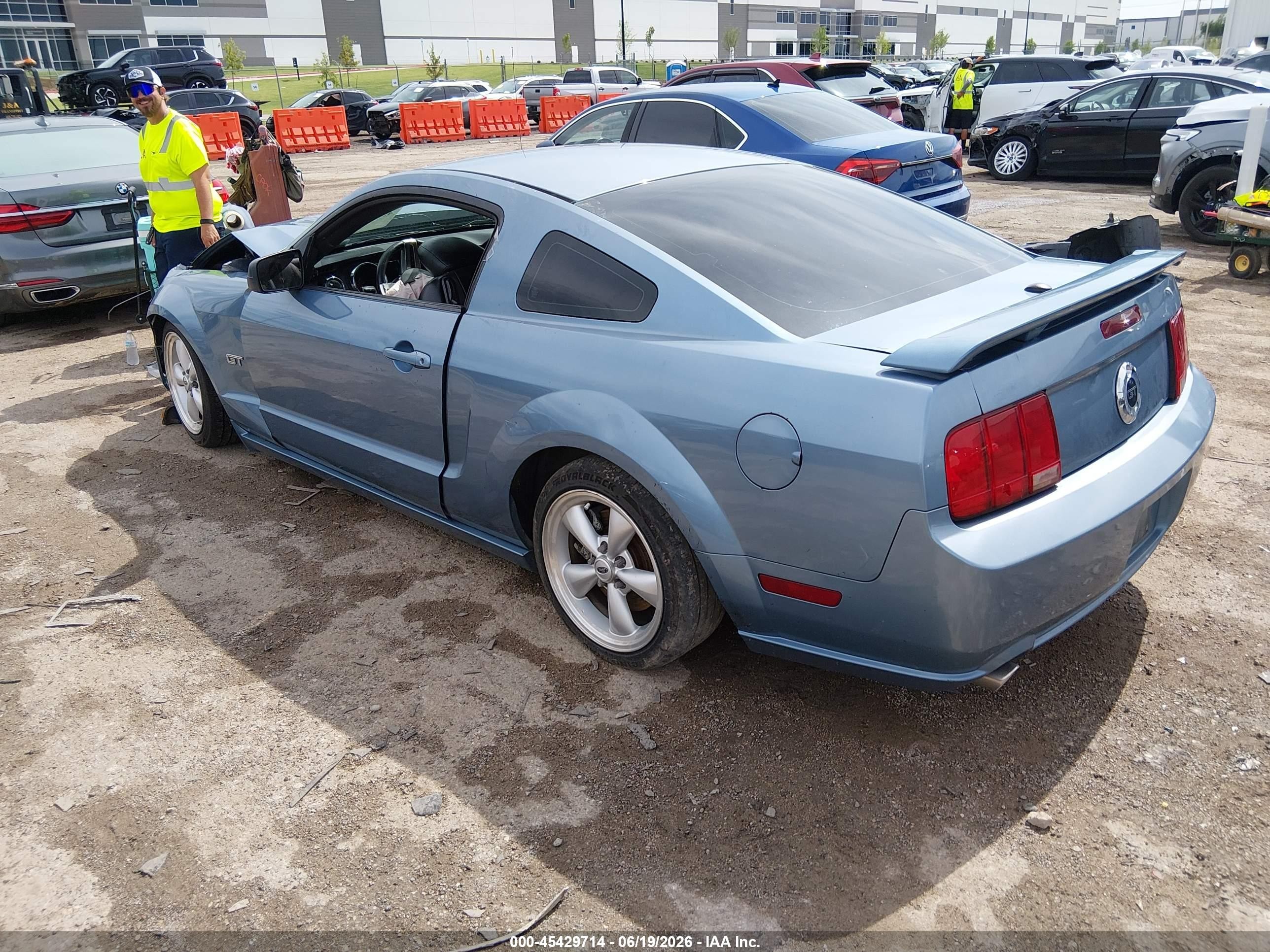 2007 Ford Mustang Gt Deluxe/gt Premium Light Blue vin: 1ZVHT82H075244107