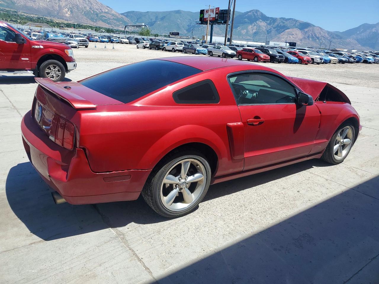 2008 Ford Mustang Gt Red vin: 1ZVHT82H085187229