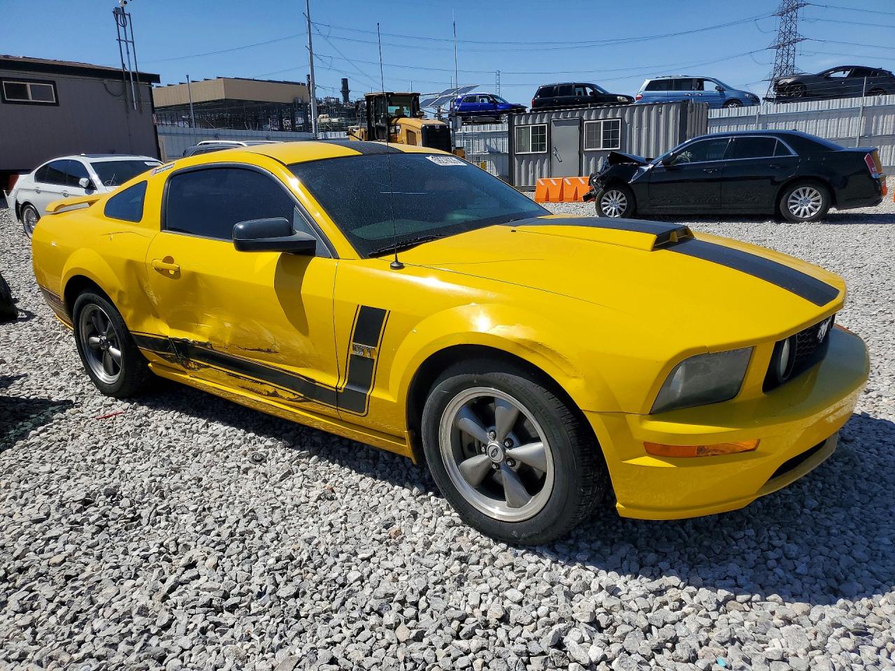 2006 Ford Mustang Gt Yellow vin: 1ZVHT82H165190735