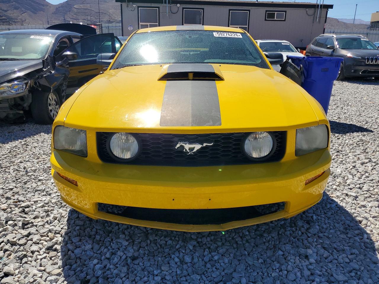 2006 Ford Mustang Gt Yellow vin: 1ZVHT82H165190735