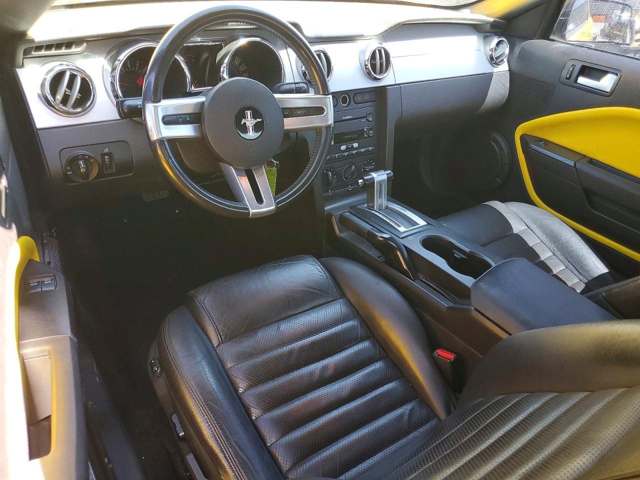 2006 Ford Mustang Gt Yellow vin: 1ZVHT82H165190735