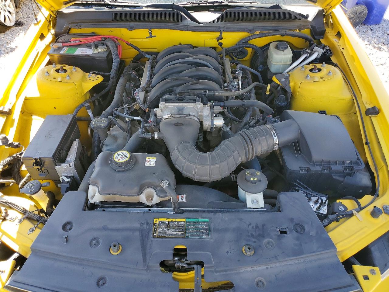 2006 Ford Mustang Gt Yellow vin: 1ZVHT82H165190735