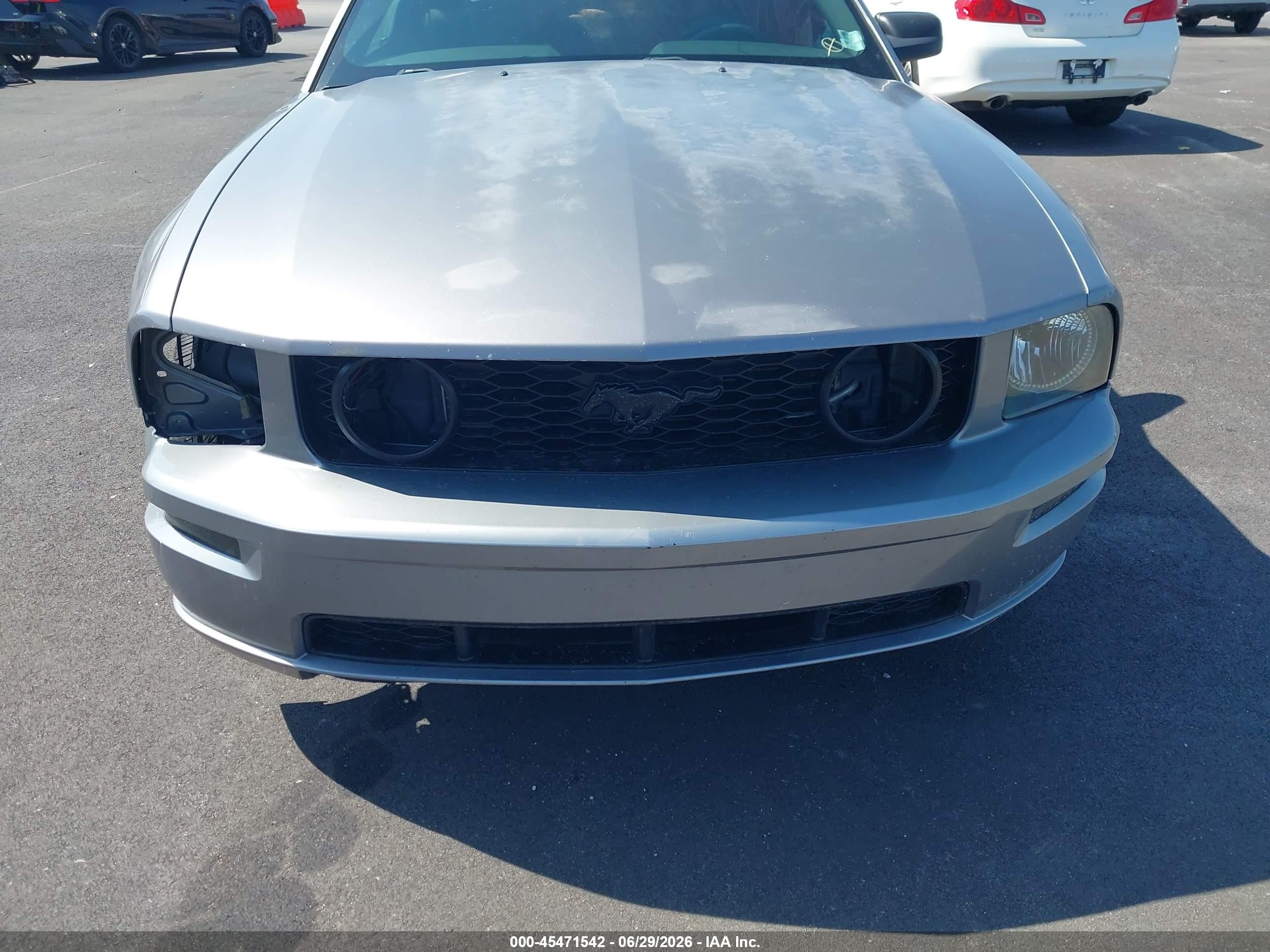 2006 Ford Mustang Gt Gray vin: 1ZVHT82H165250917