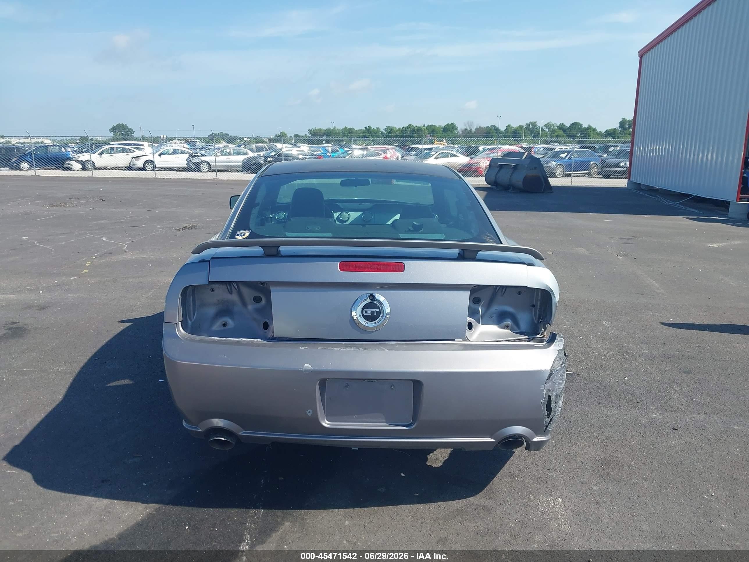 2006 Ford Mustang Gt Gray vin: 1ZVHT82H165250917