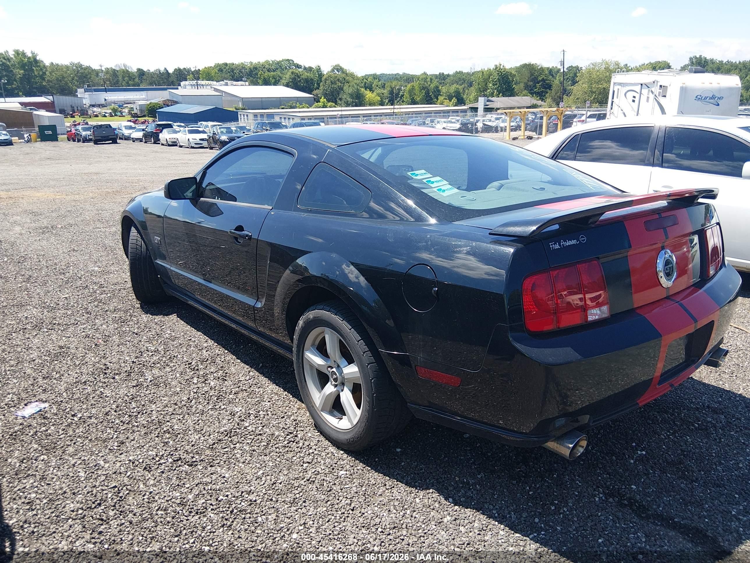 2007 Ford Mustang Gt Deluxe/gt Premium Black vin: 1ZVHT82H175226540