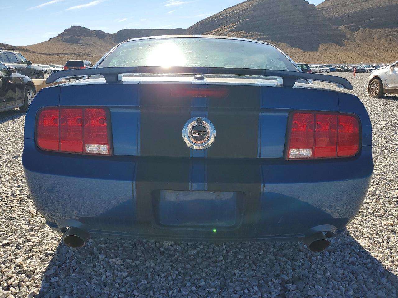 2007 Ford Mustang Gt Blue vin: 1ZVHT82H175266438