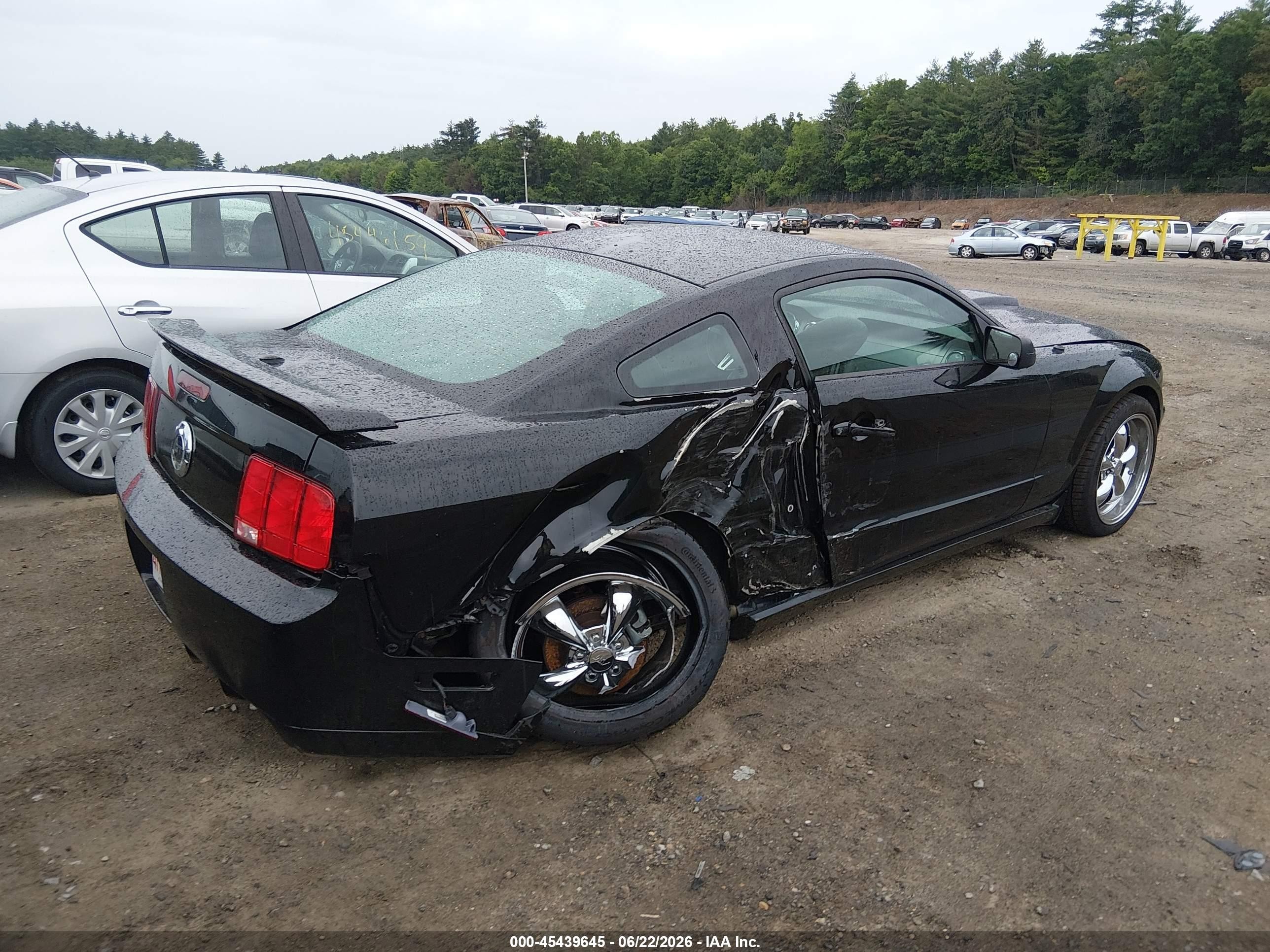2008 Ford Mustang Gt Deluxe/gt Premium Black vin: 1ZVHT82H185189300