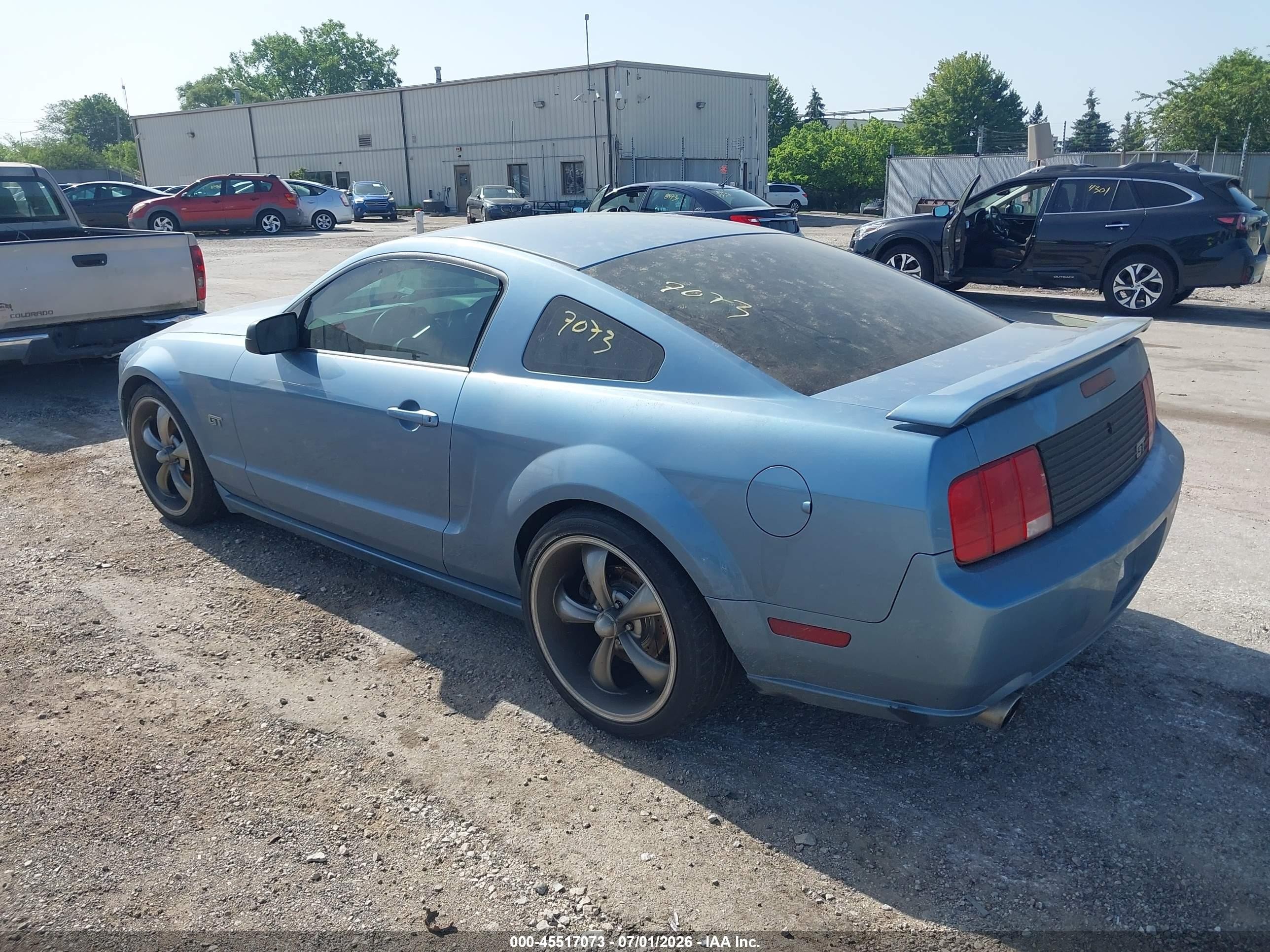 2005 Ford Mustang Gt Deluxe/gt Premium Light Blue vin: 1ZVHT82H255175627
