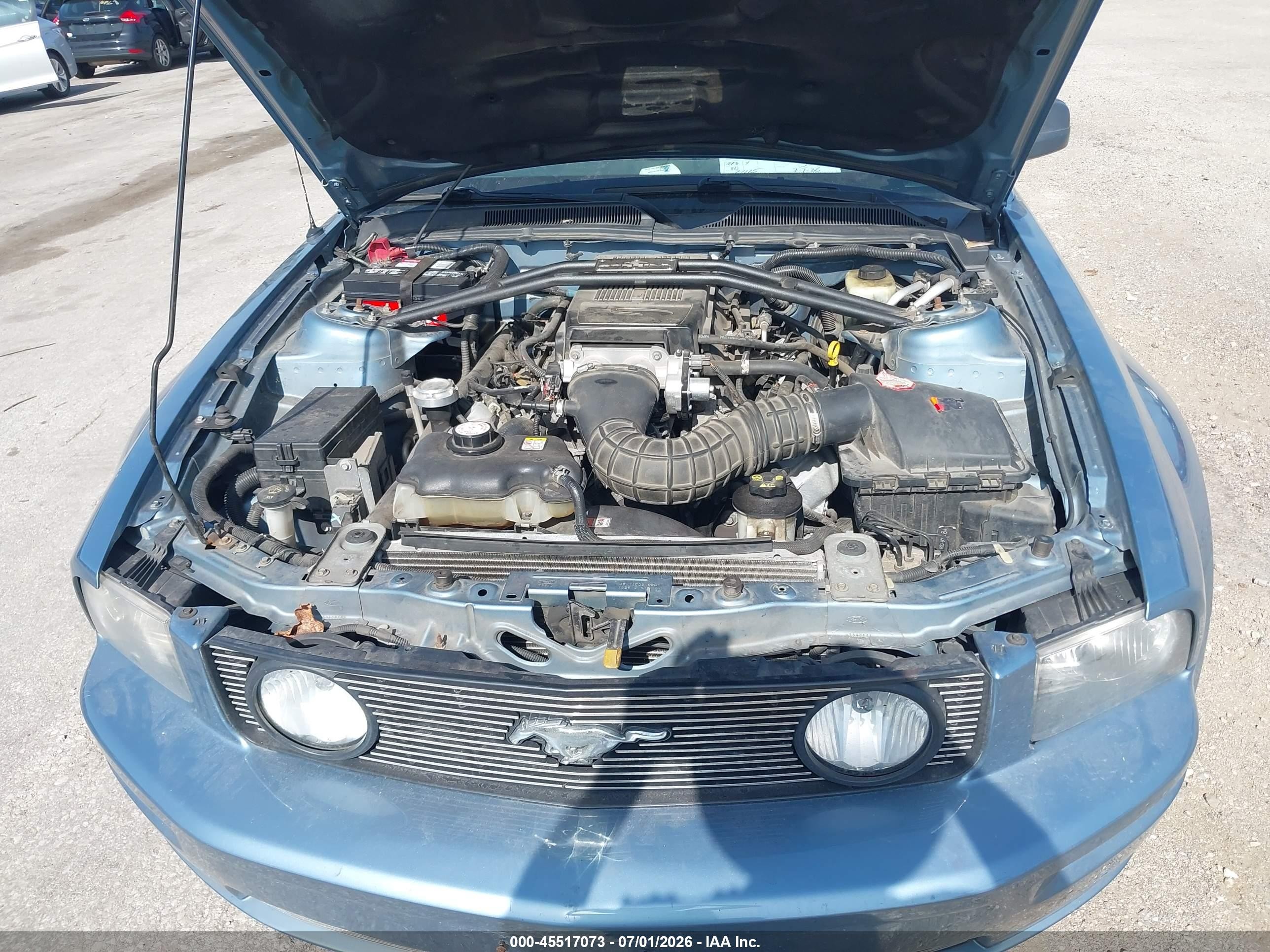 2005 Ford Mustang Gt Deluxe/gt Premium Light Blue vin: 1ZVHT82H255175627