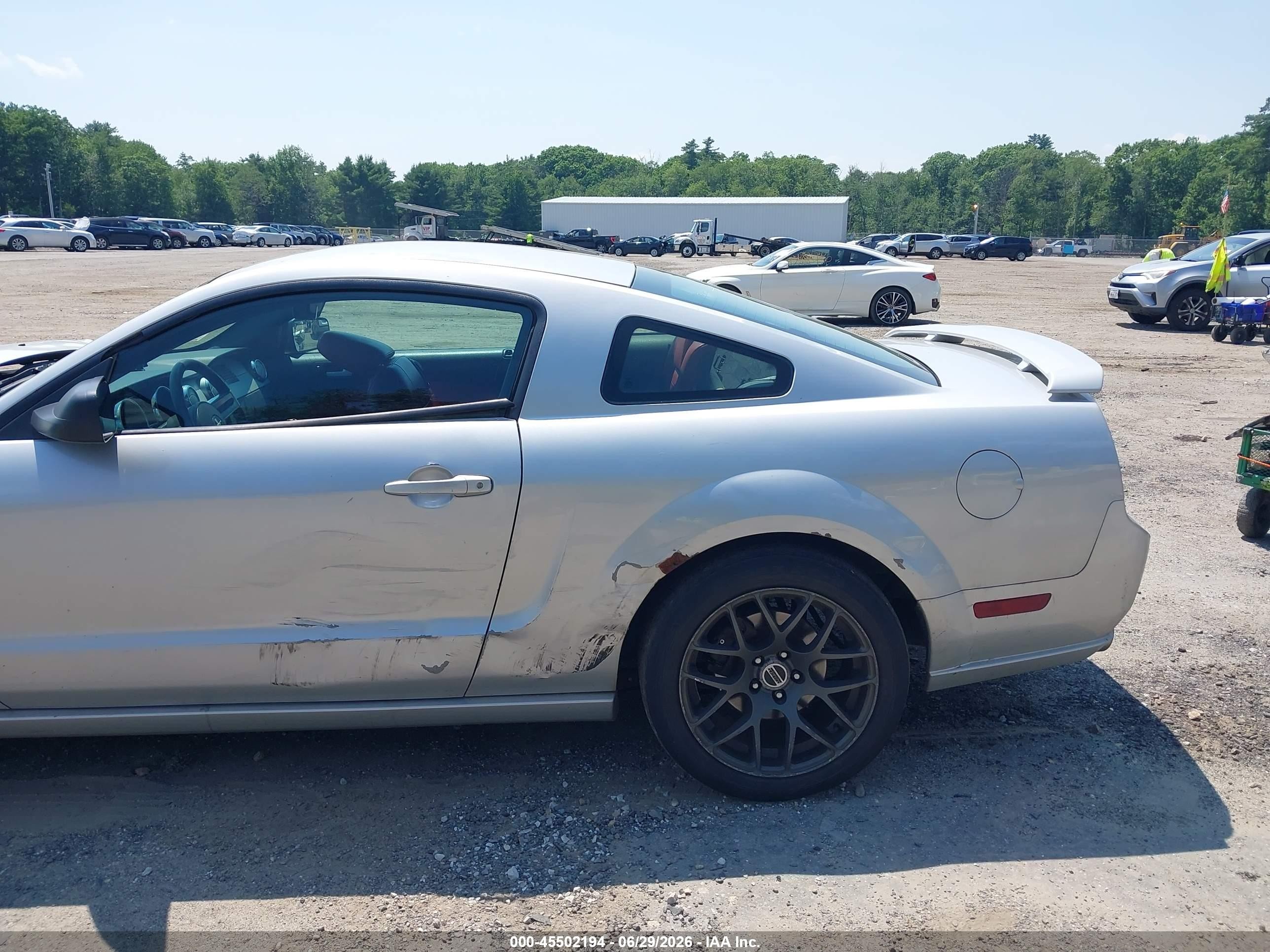 2006 Ford Mustang Gt Silver vin: 1ZVHT82H265175306