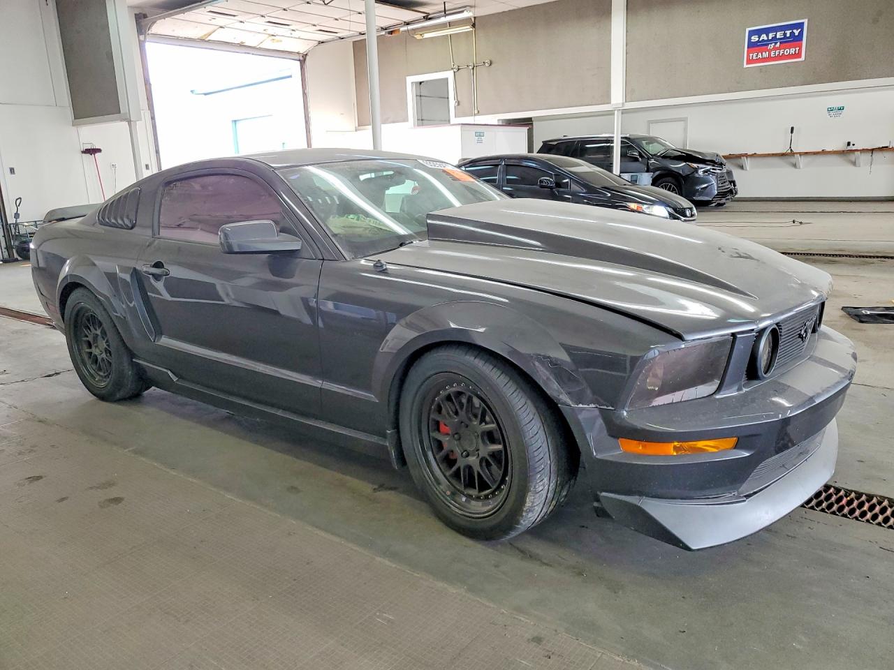 2007 Ford Mustang Gt Серый vin: 1ZVHT82H275227387