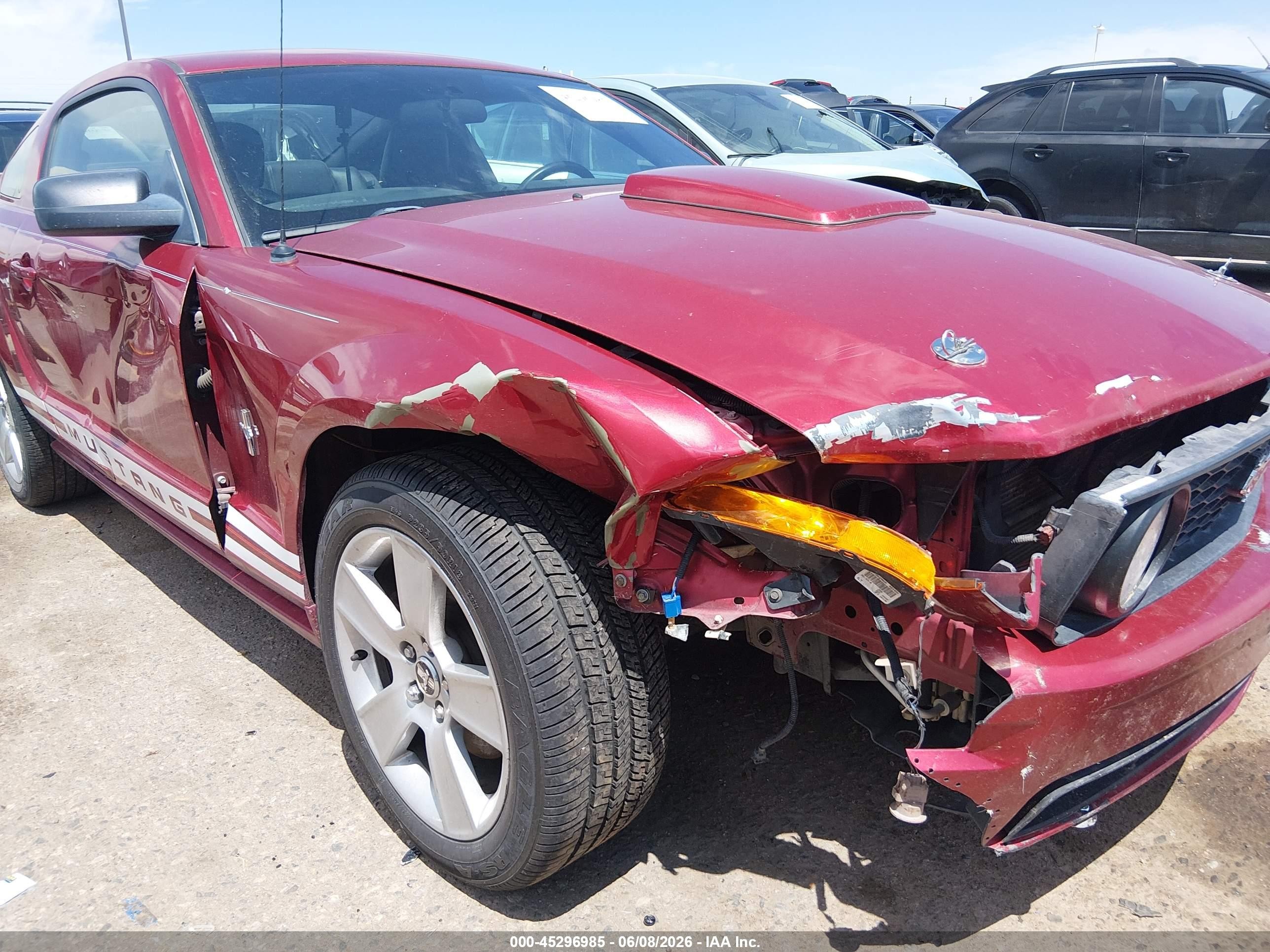 2007 Ford Mustang Gt Deluxe/gt Premium Red vin: 1ZVHT82H275357993